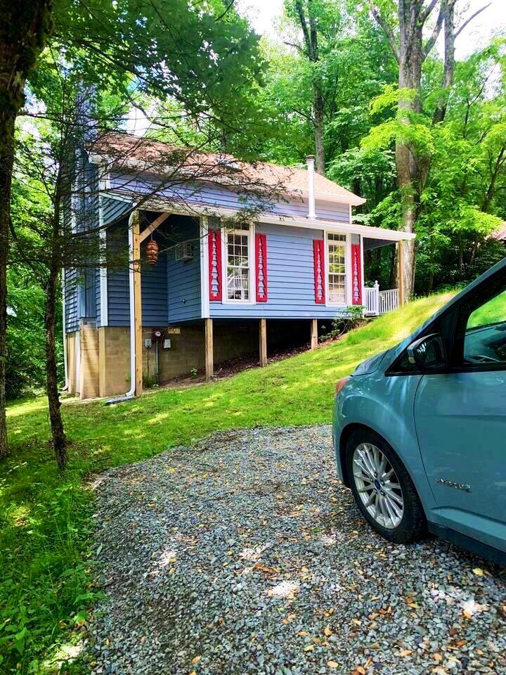 Three Bears CabinPrivate Hot Tub & No Pet Fees! Houses for Rent in