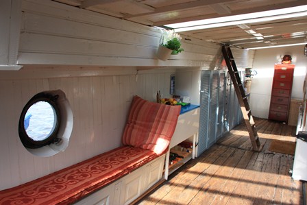 Romantic Houseboat on the Amstel โ Amsterdam stay