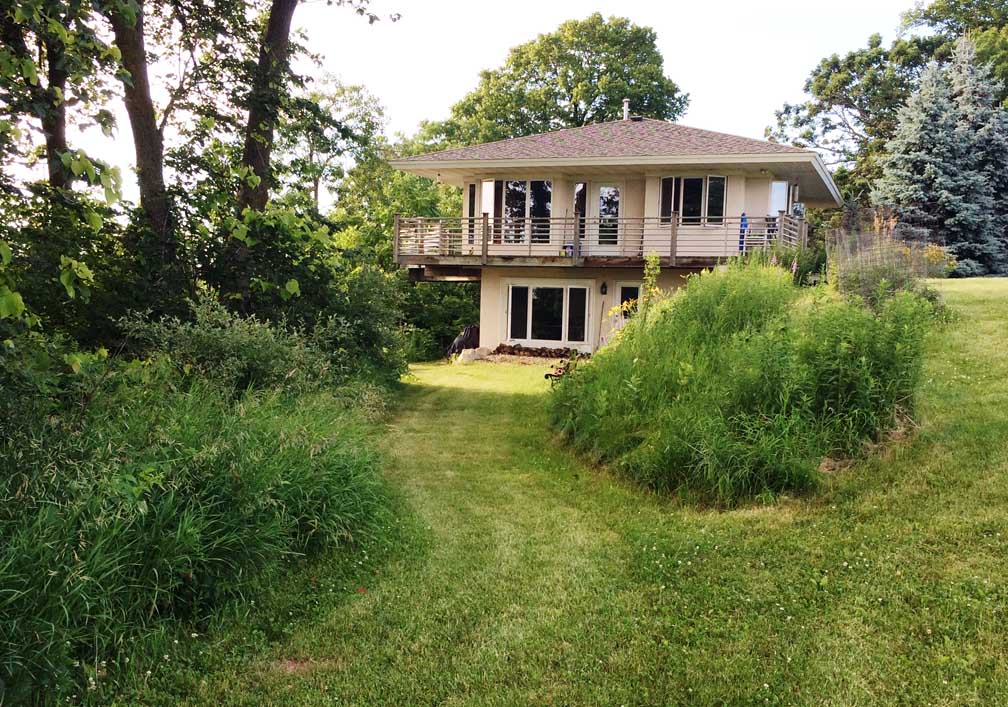 Lake Pepin Cottage on the Bluff Houses for Rent in Maiden Rock