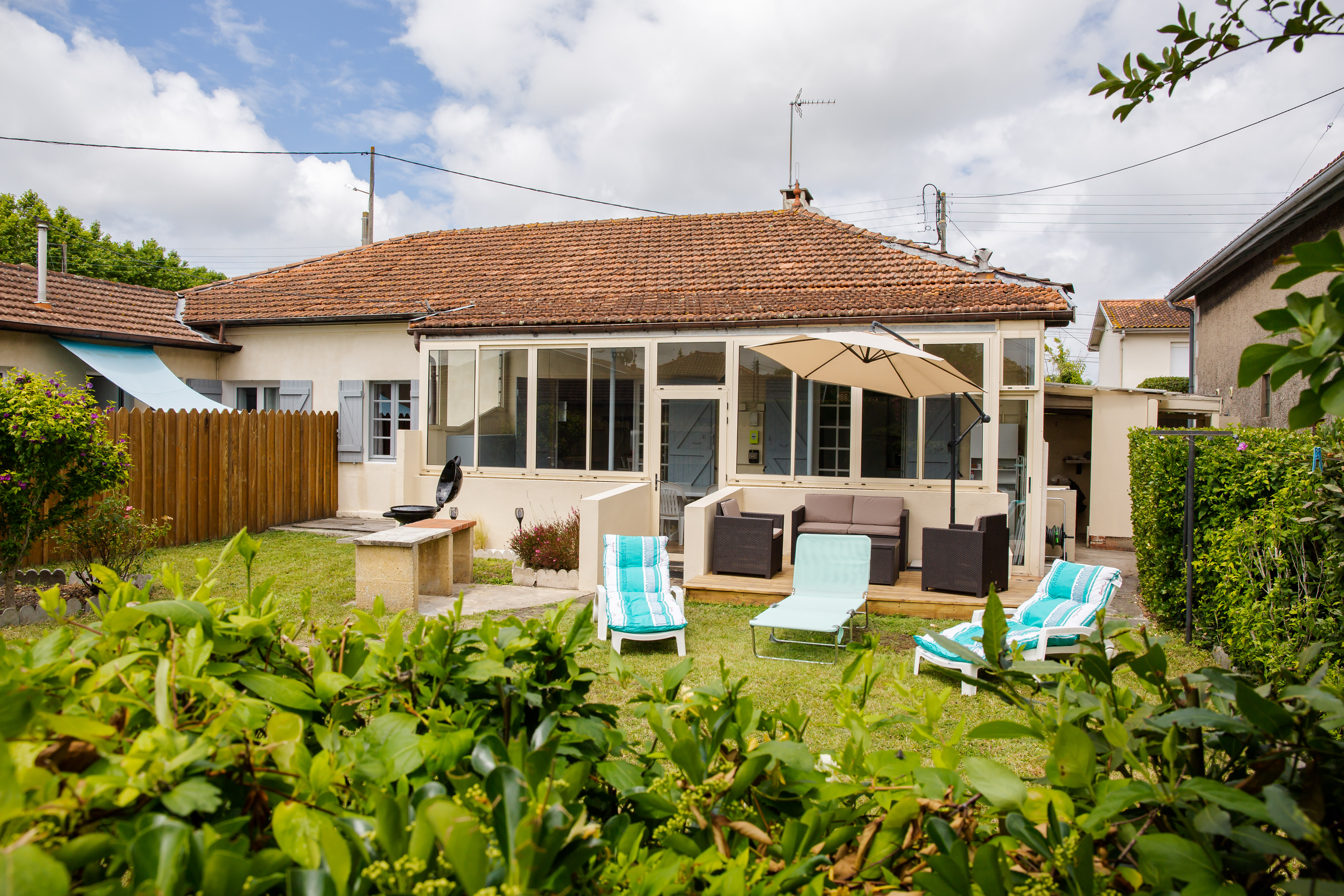 family home with large garden  La Teste