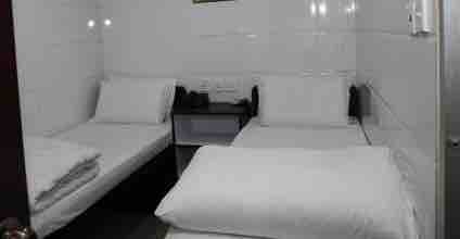 Twin Rm, mongkok 1min MTR, Speaks Eng/