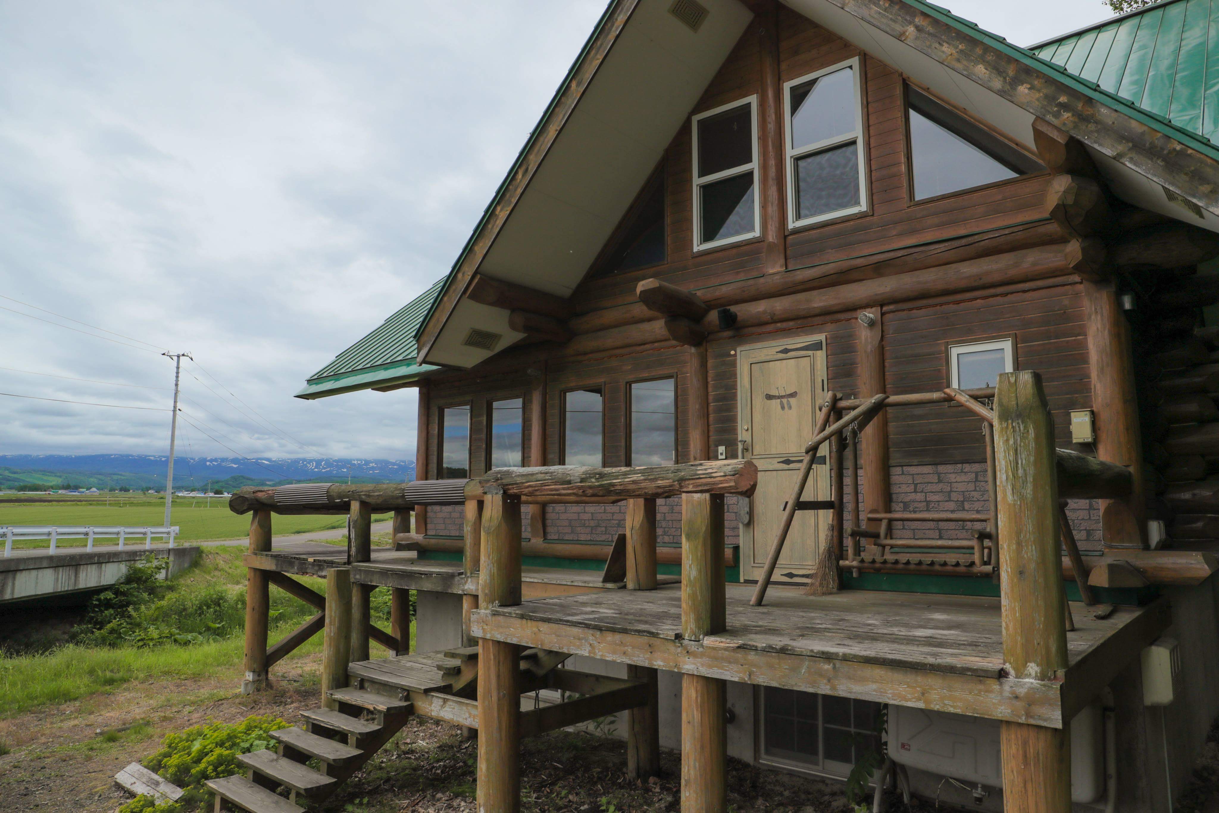 Log Cabin In Biei S Forest Cabins For Rent In 美瑛町 北海道 Japan