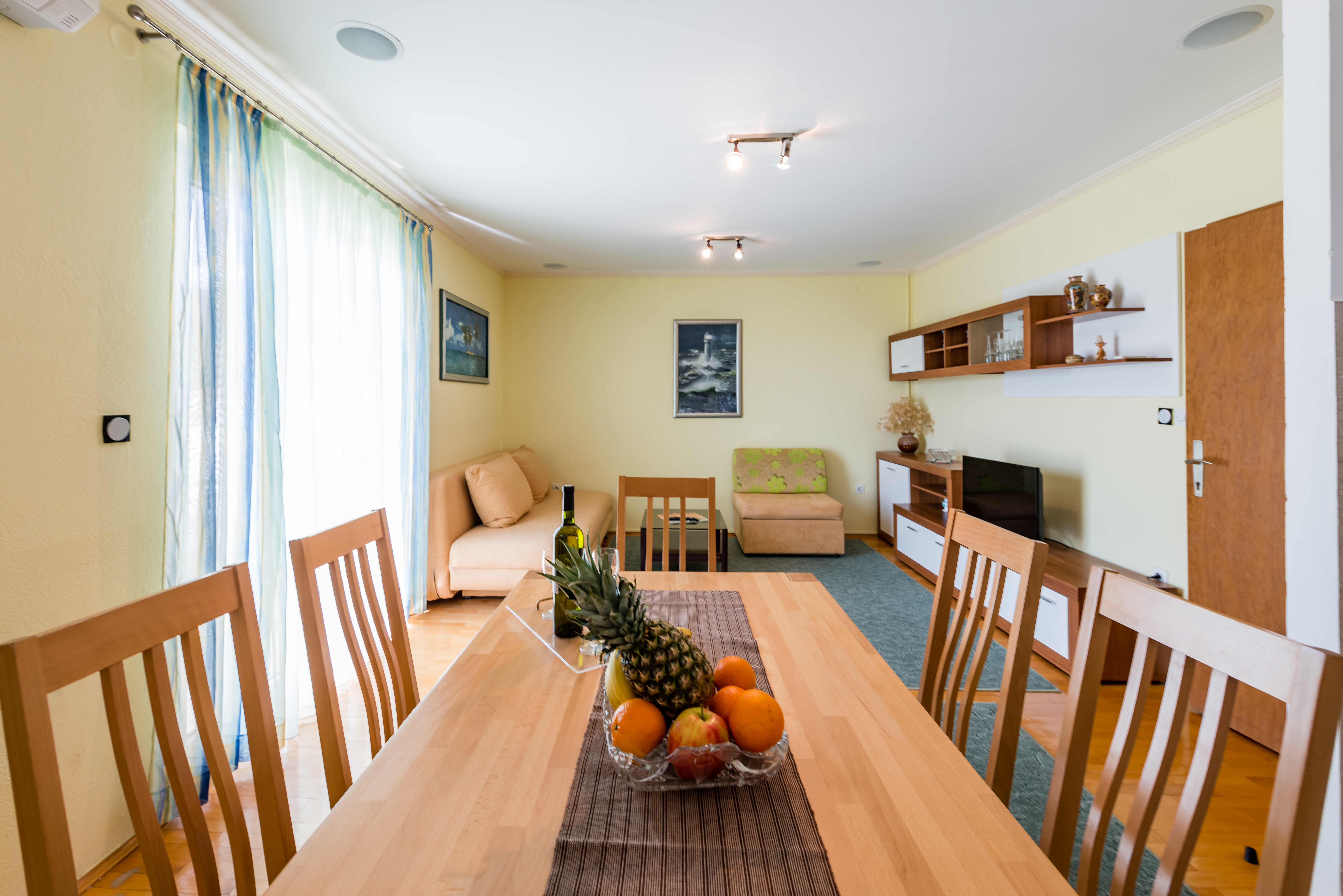 Comfy apartment in peaceful location, sea view
