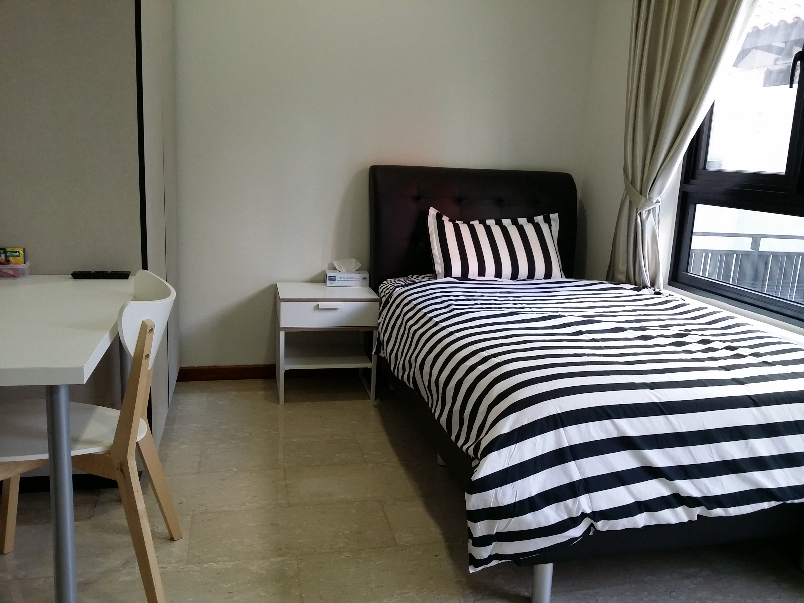 1Min walk to MRT, Ensuite Studio Room for 1 person