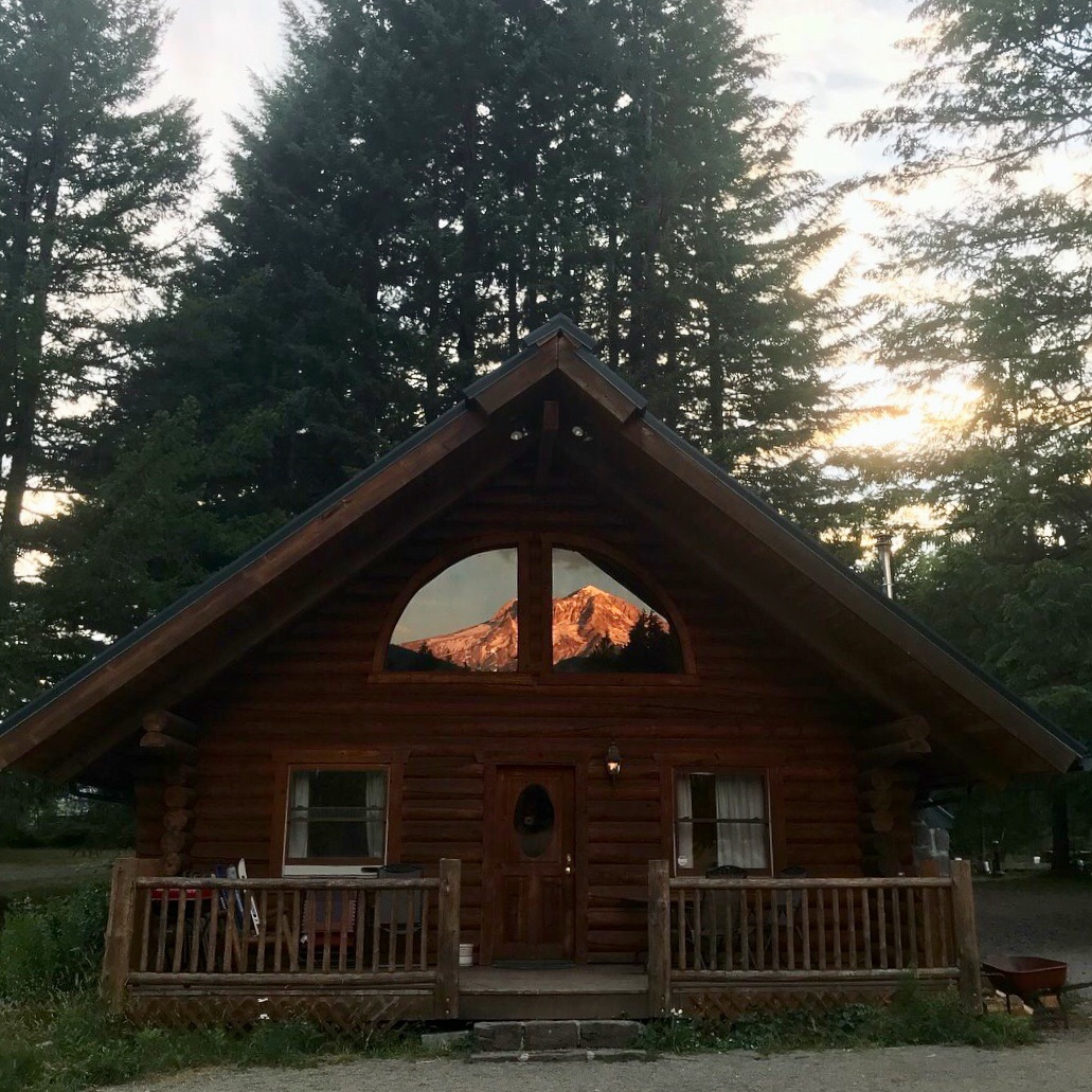 *Mt. Hood View* Burke Cabin Cabins for Rent in Rhododendron, Oregon
