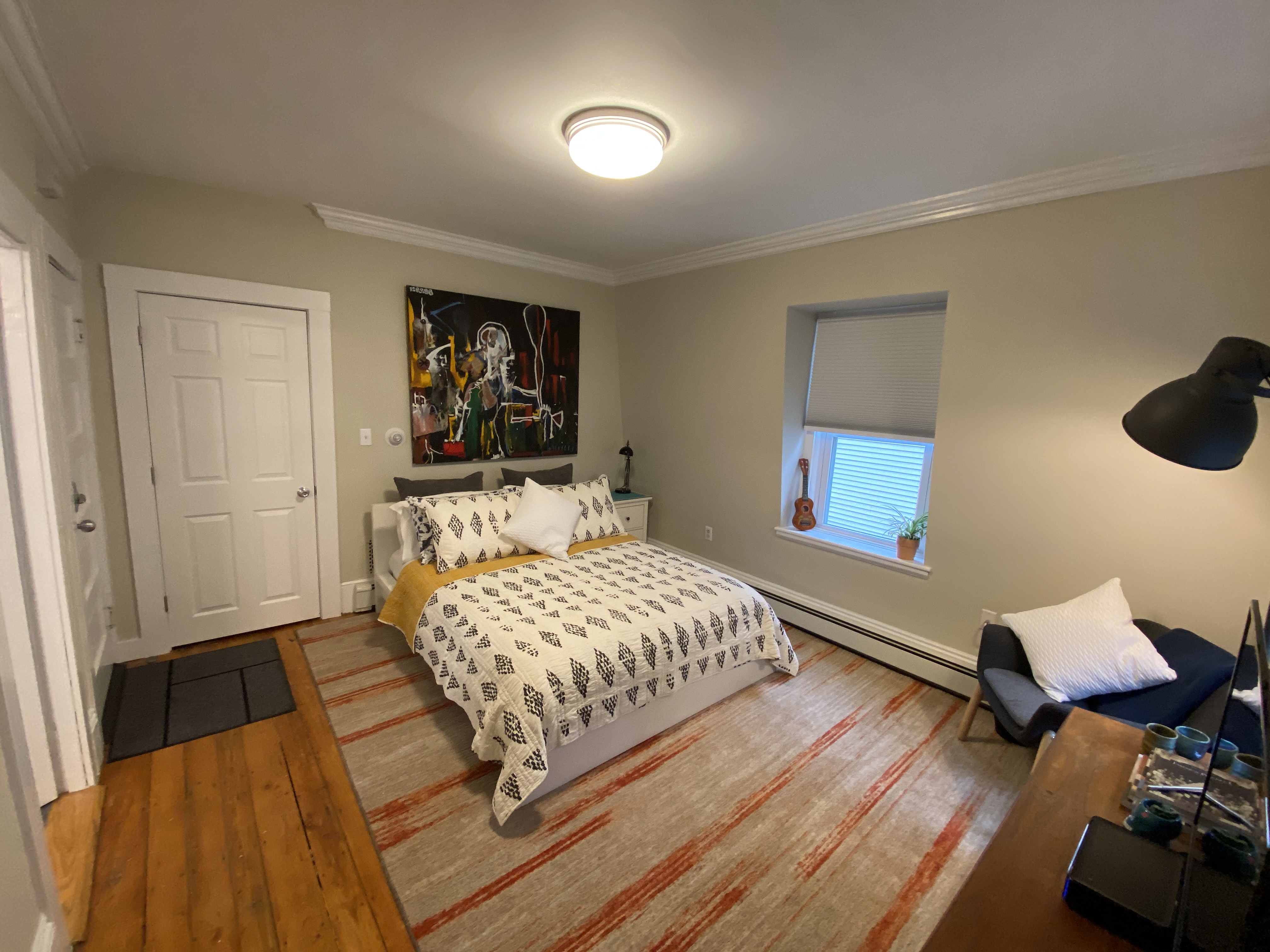 Cozy studio apartment in Jamaica plain!