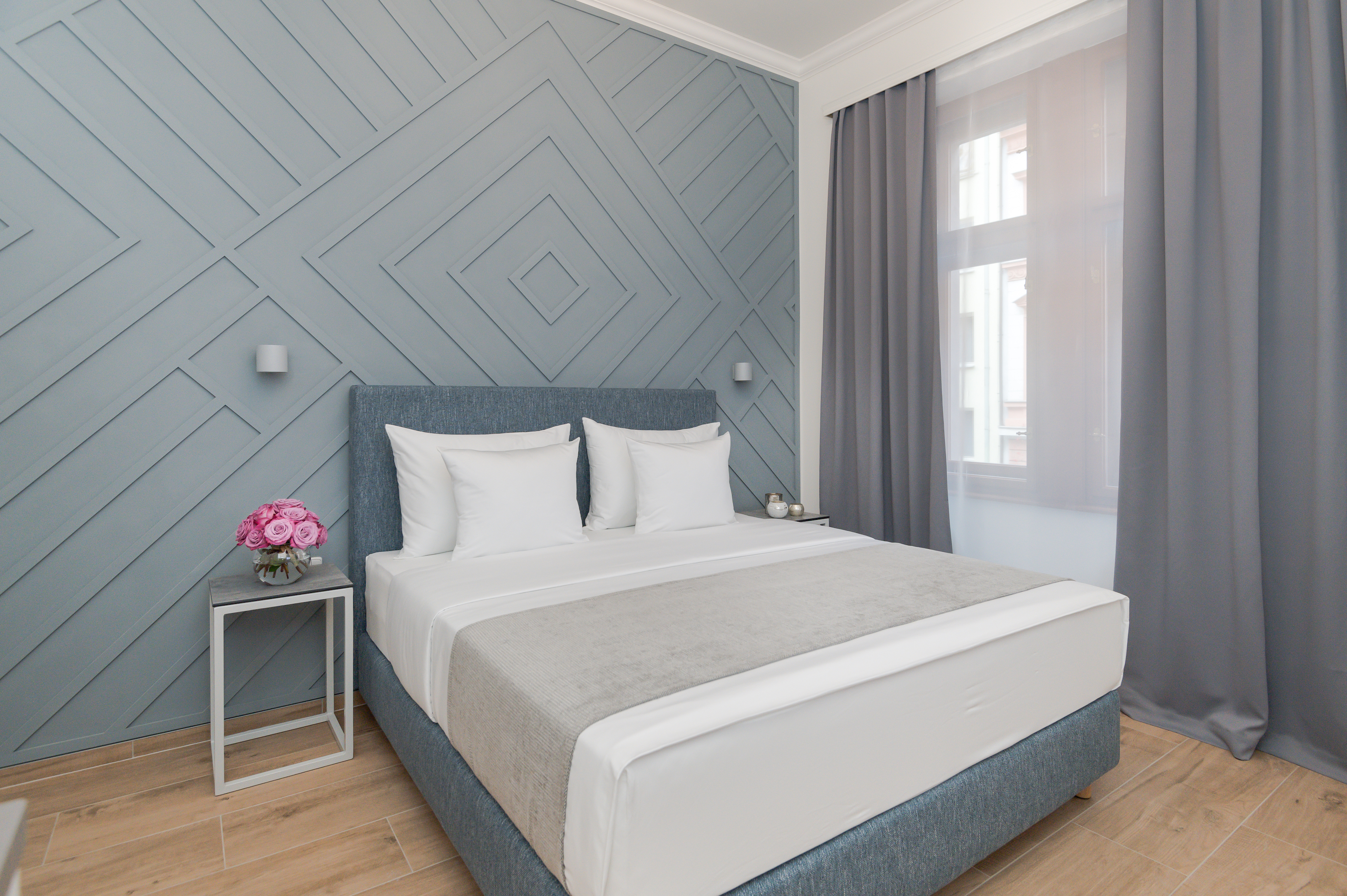Dwellfort | Luxury Apartment in Vibrant District