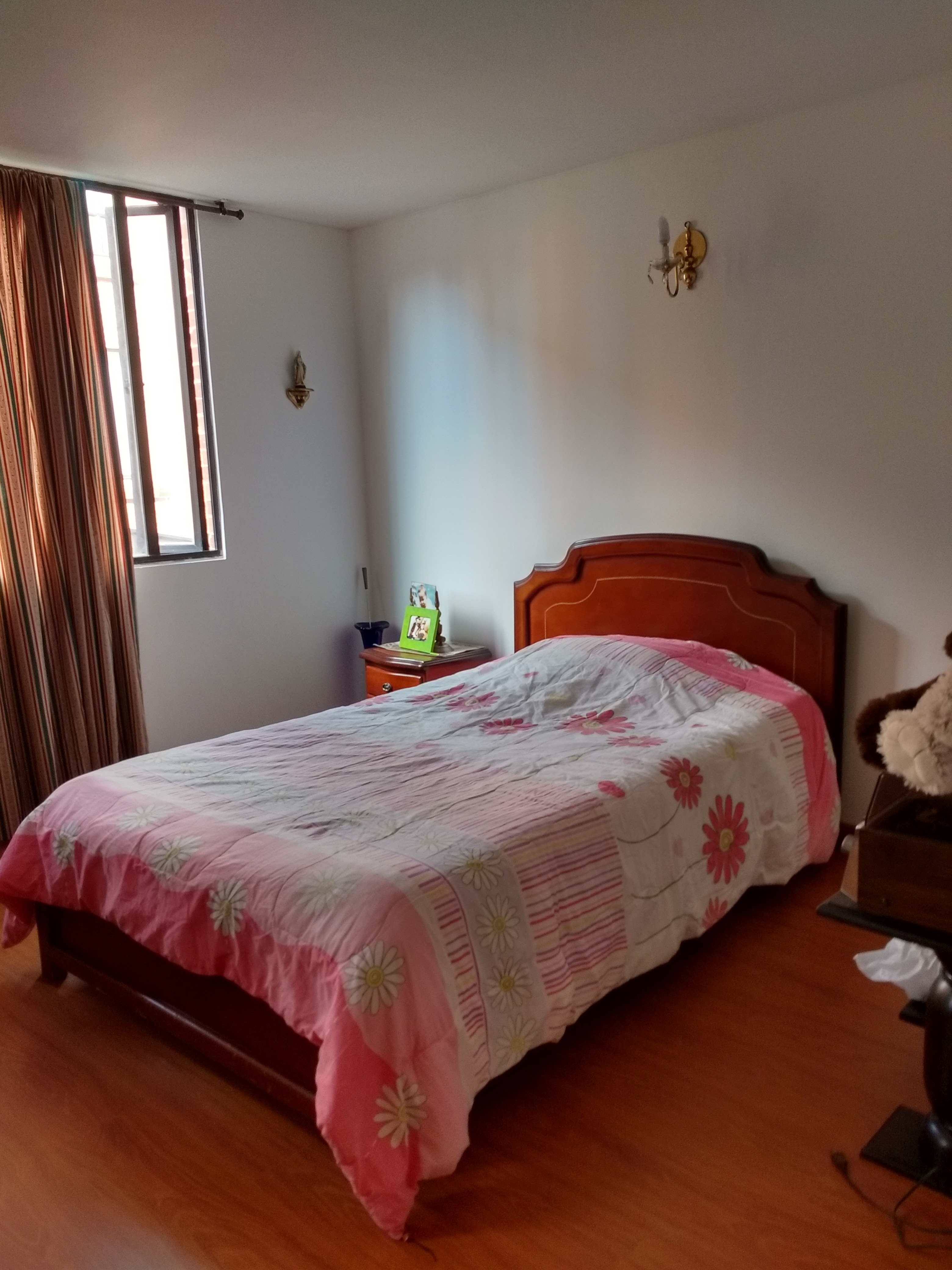 BEAUTIFUL, COZY, PRIVATE BEDROOM in Usaquen, Bogotá