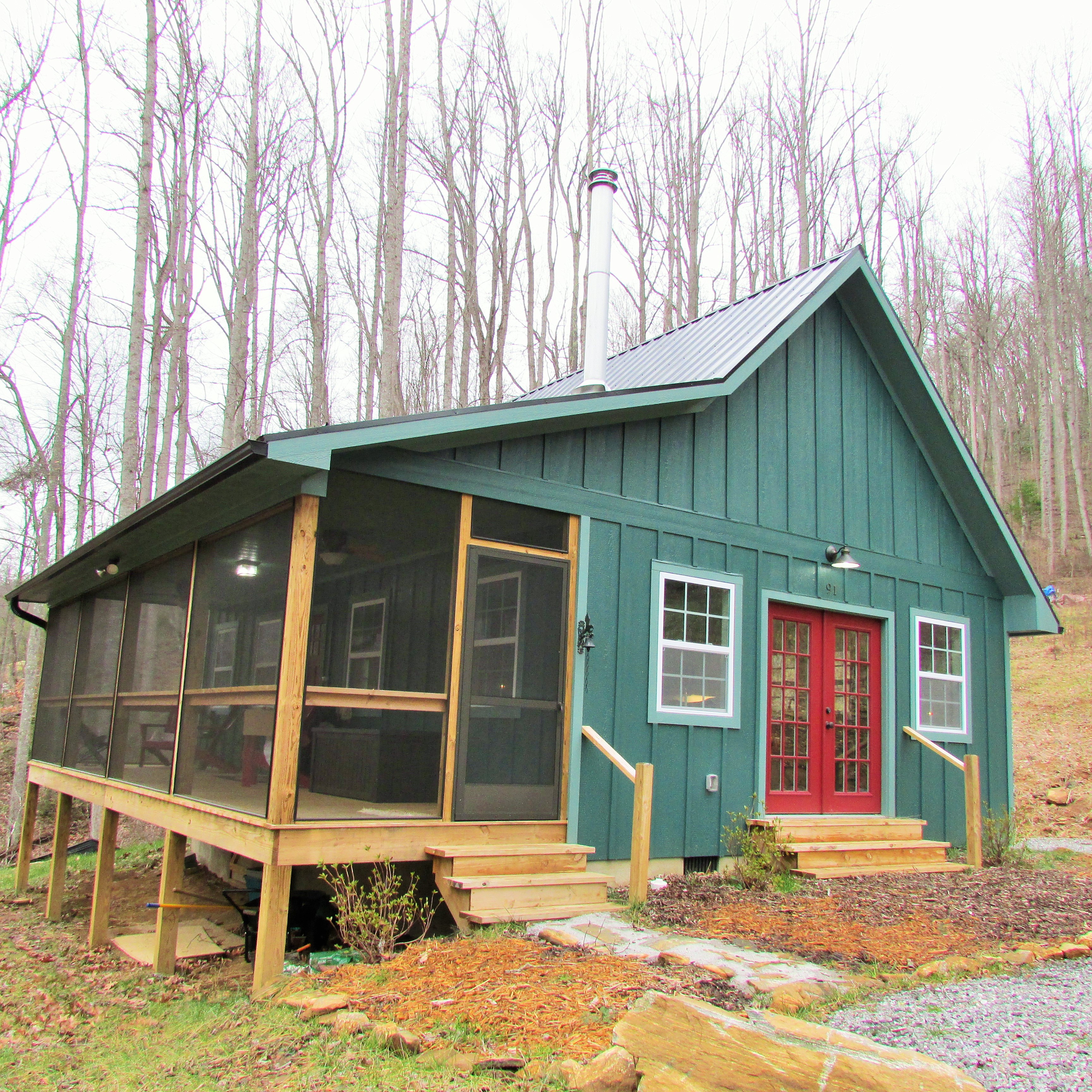 Minutes to Blue Ridge Parkway-Bright & Cozy Cabin