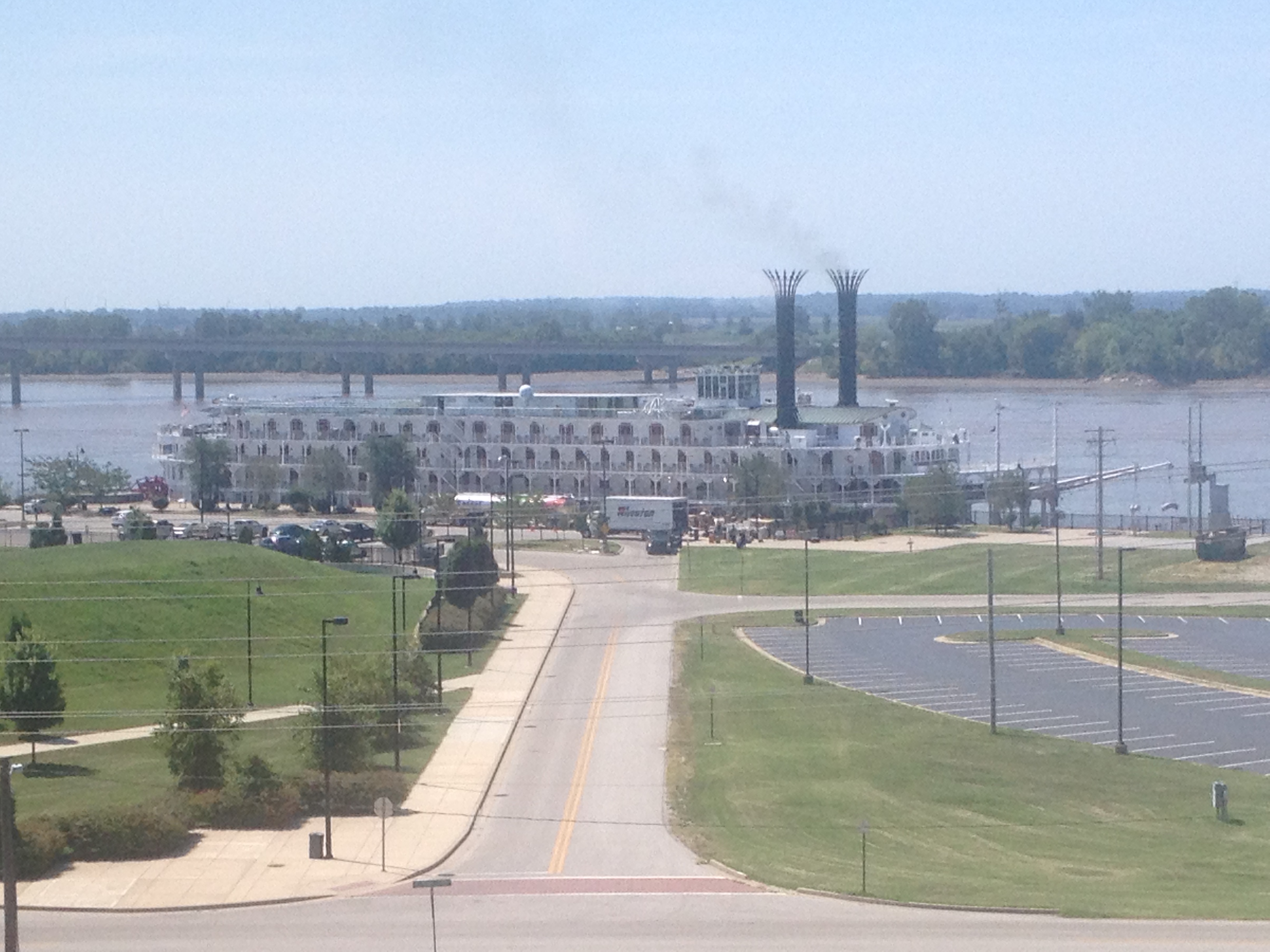 Nice!! Studio loft w/ river view Lofts for Rent in Alton, Illinois