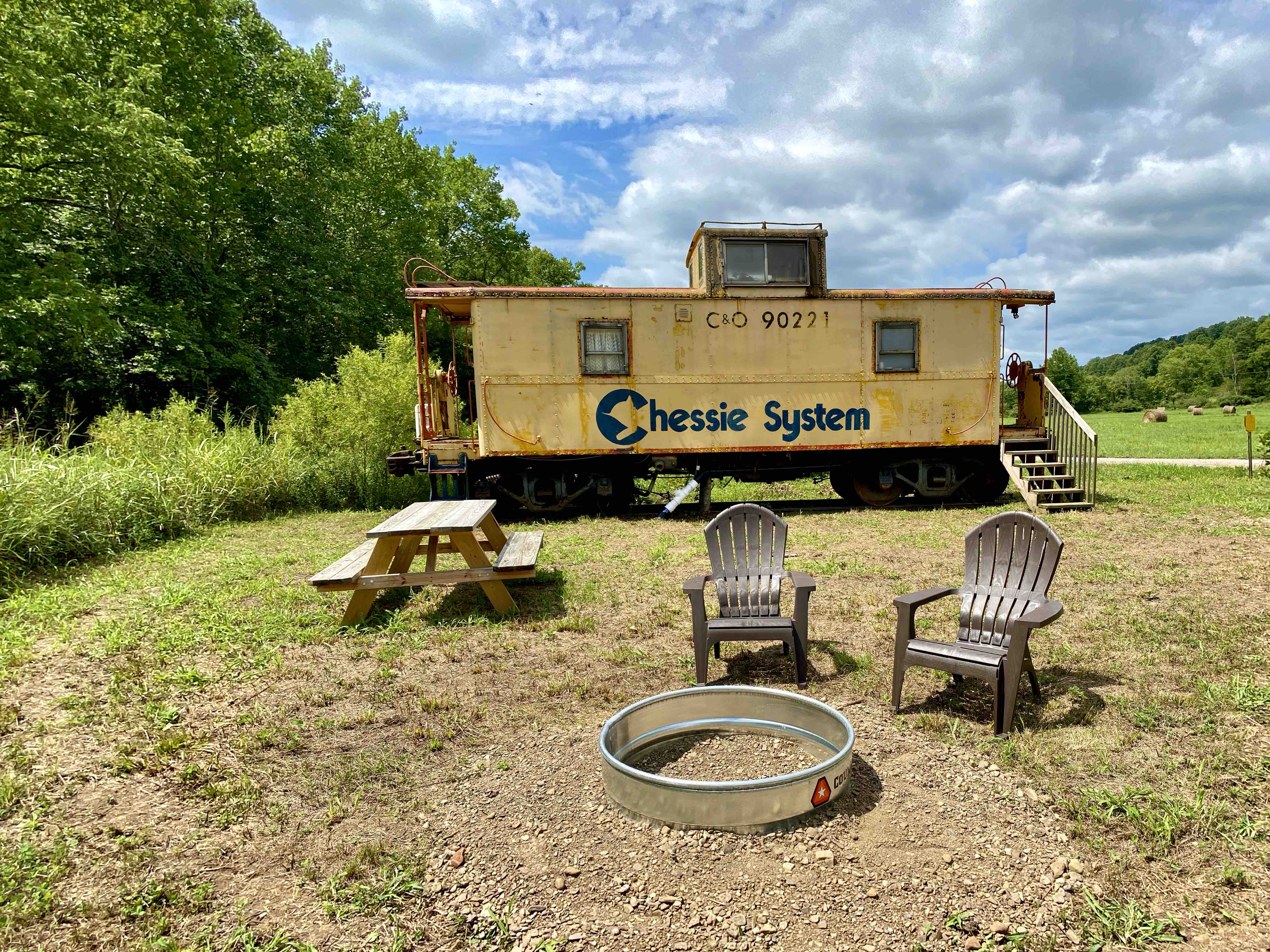 The Caboose At Dutch Creek Retreat Trains For Rent In Athens Ohio 