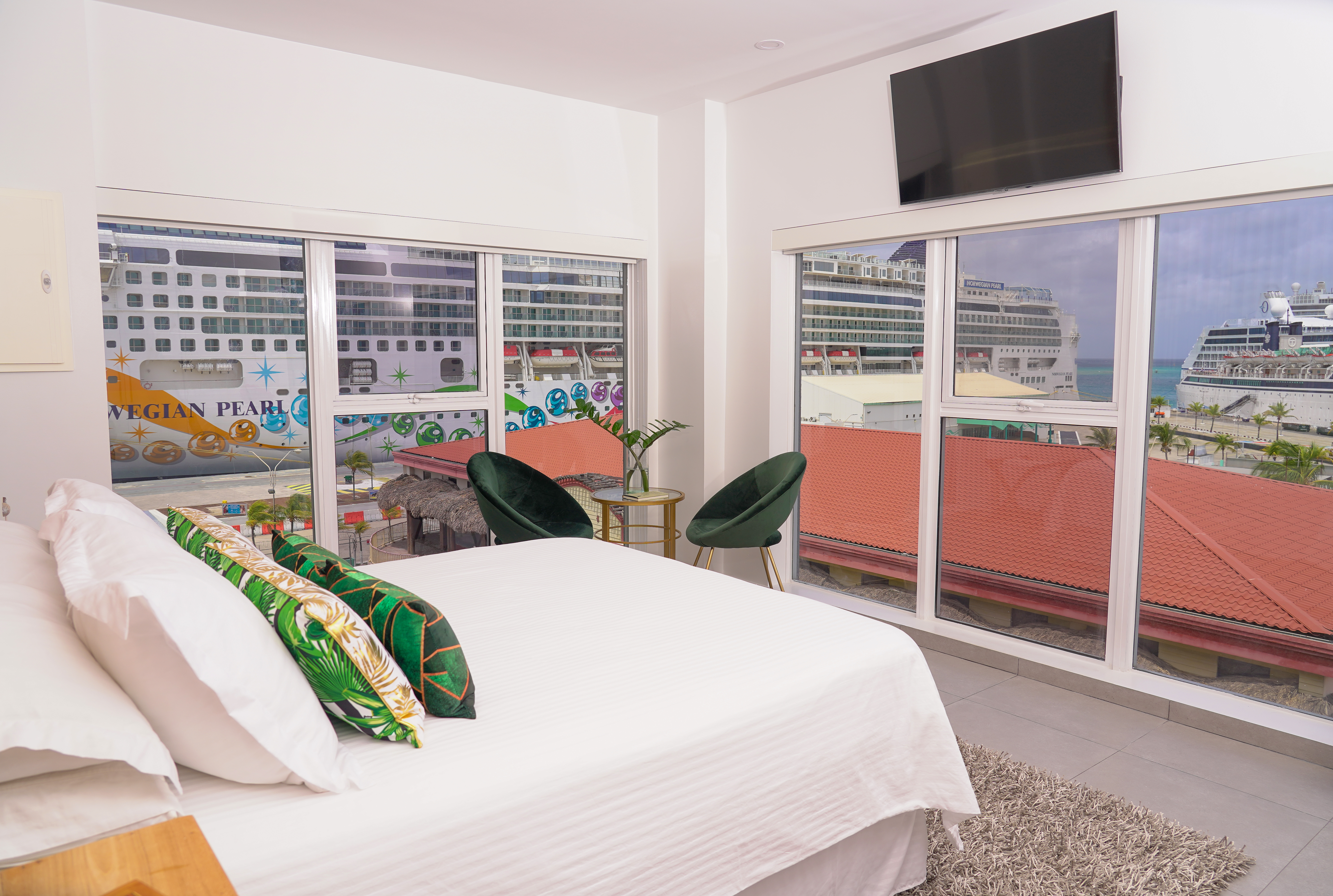 ✮Modern Studio Condo, infinity pool & ocean view