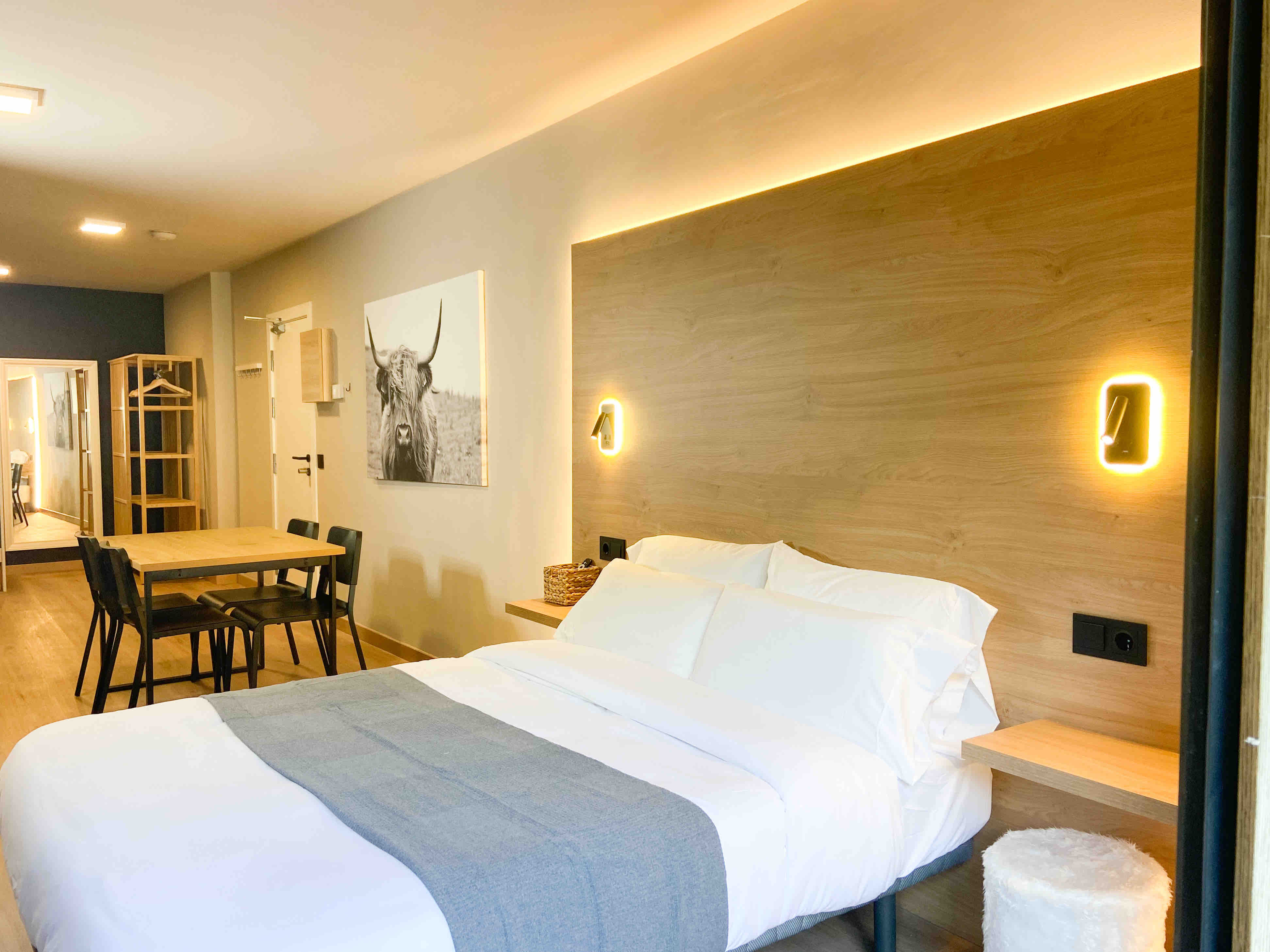 Modern Grey Studio | Valle De Incles Free Parking