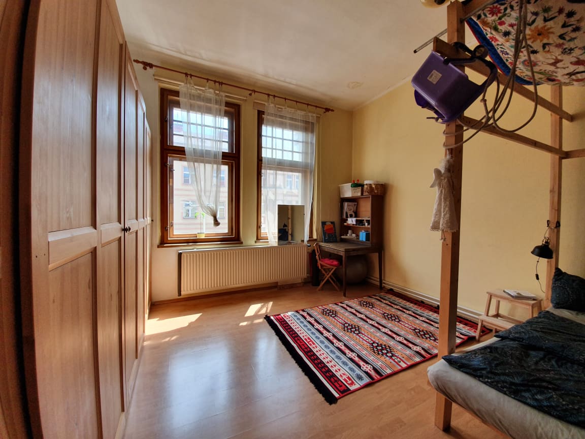 Cozy room in eco-friendly in the center of Hradec