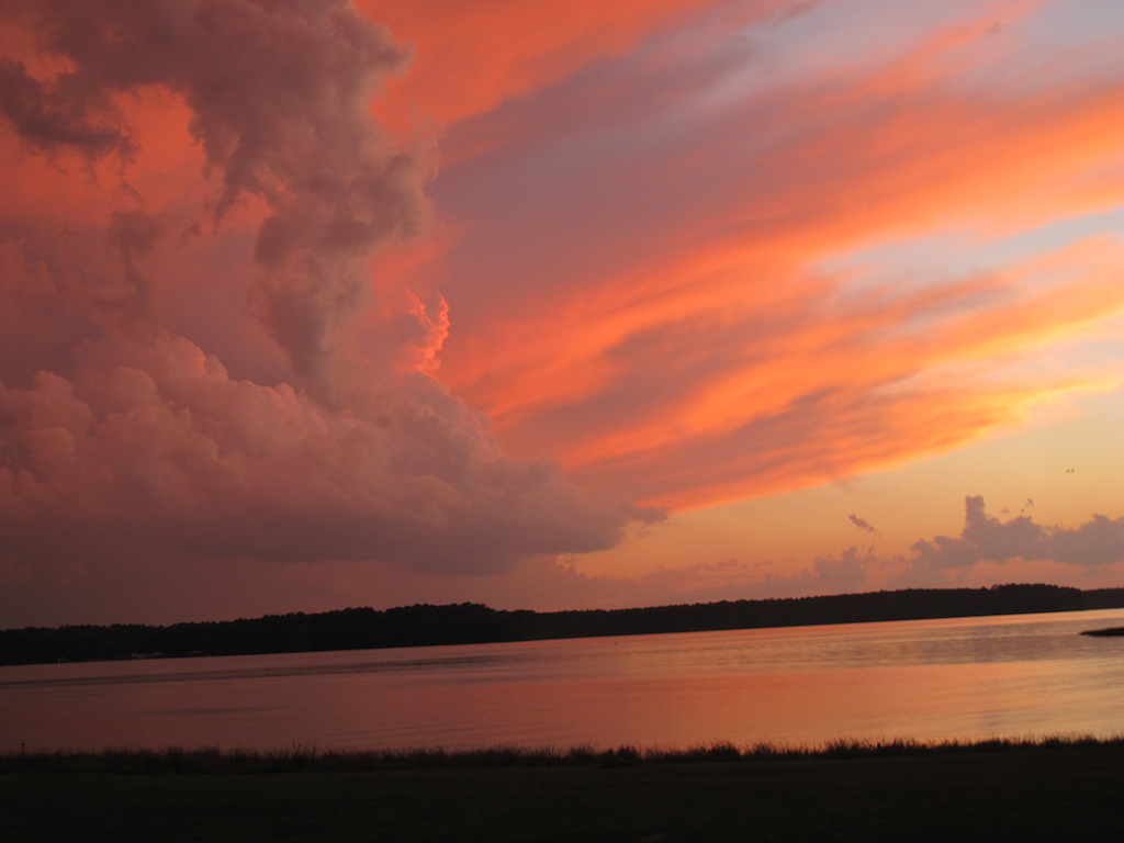 Relaxing Lake Front at Caney Lake Guest houses for Rent in Chatham, Louisiana, United States