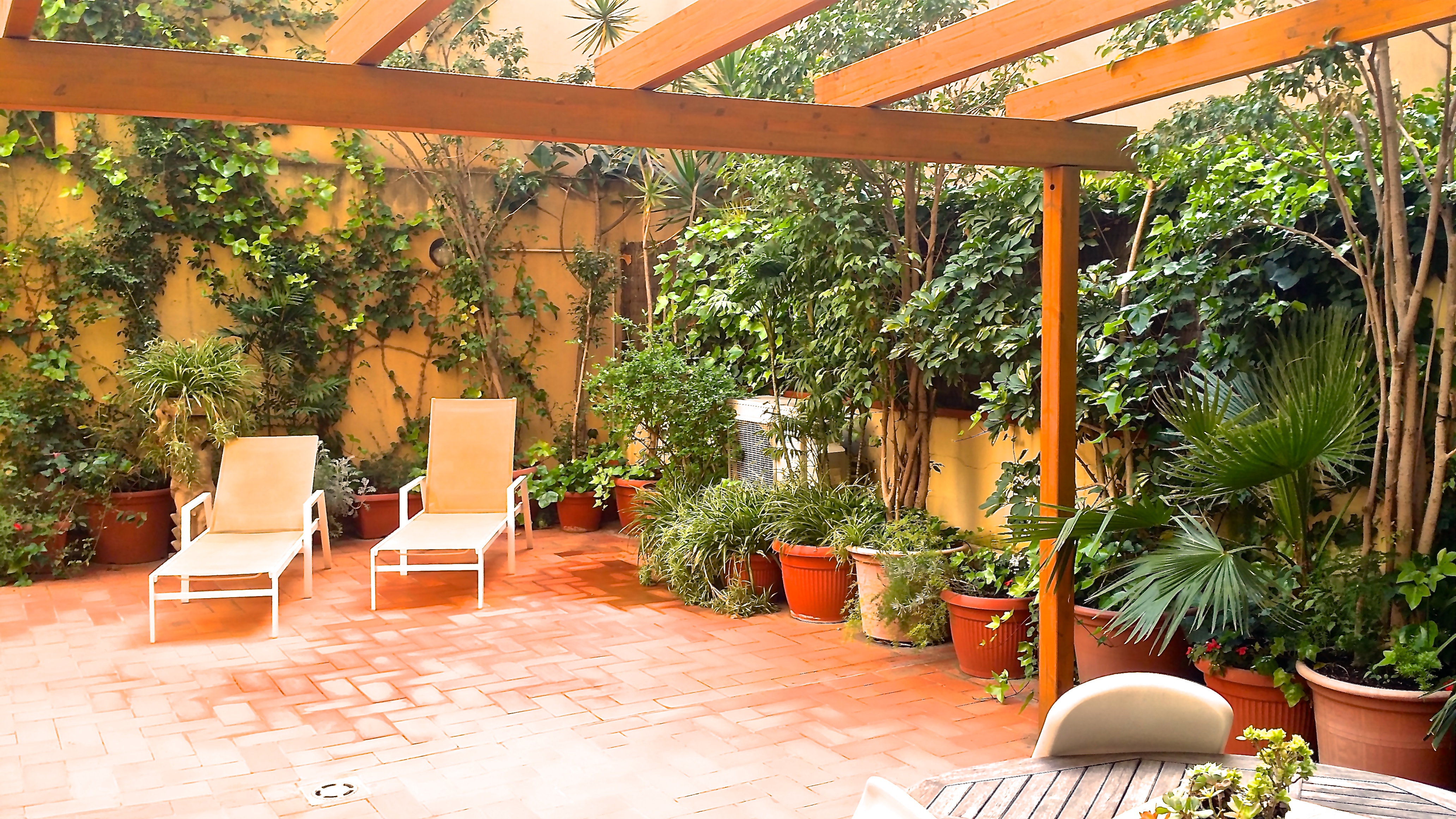 Duplex with terrace in Raval