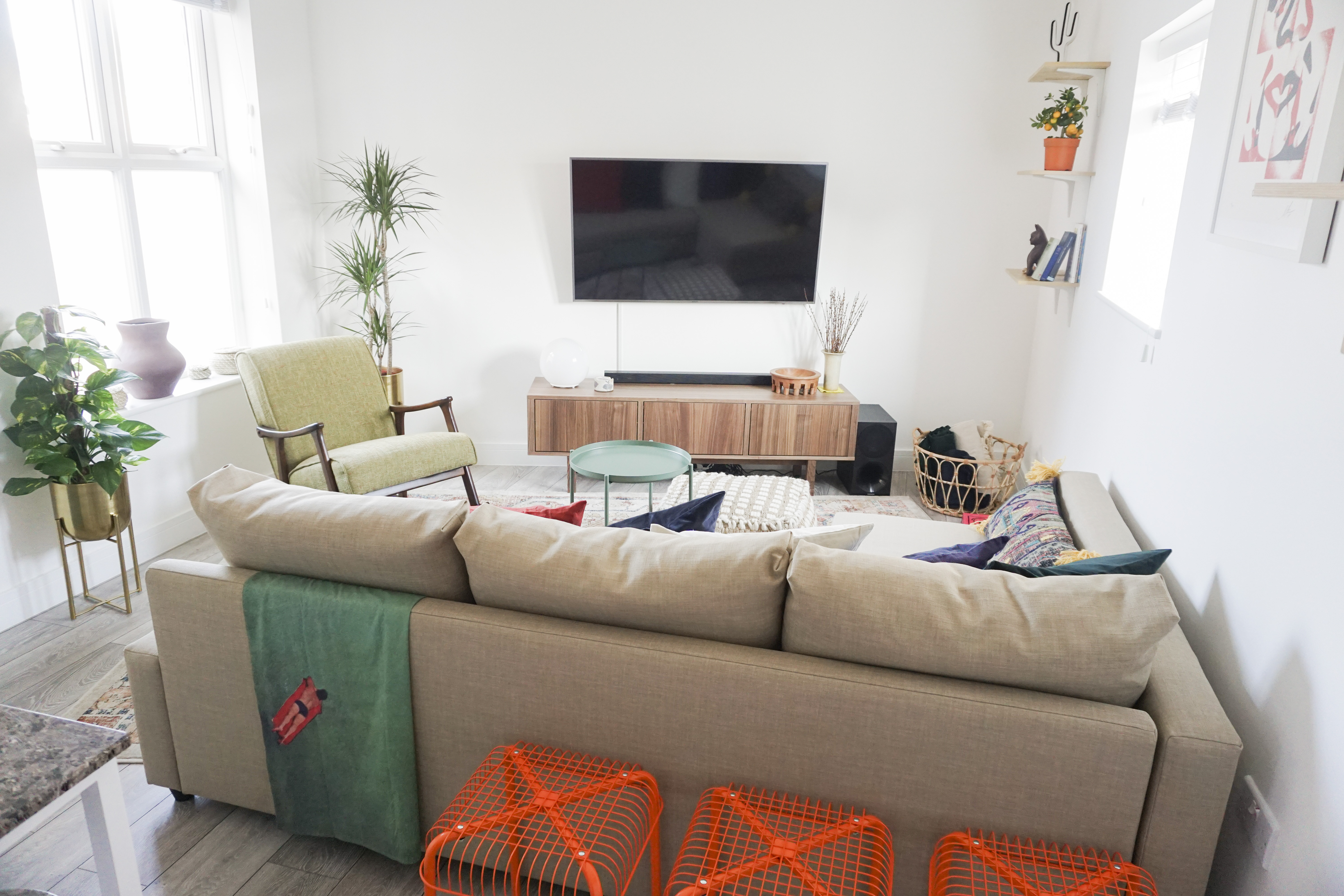 The Isley Apartment. Modern Charm in Shanklin