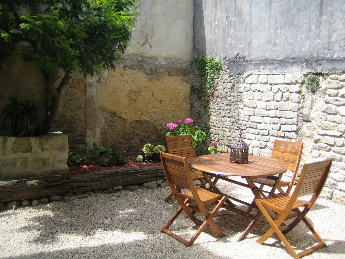 Quiet, well located in Bayeux***