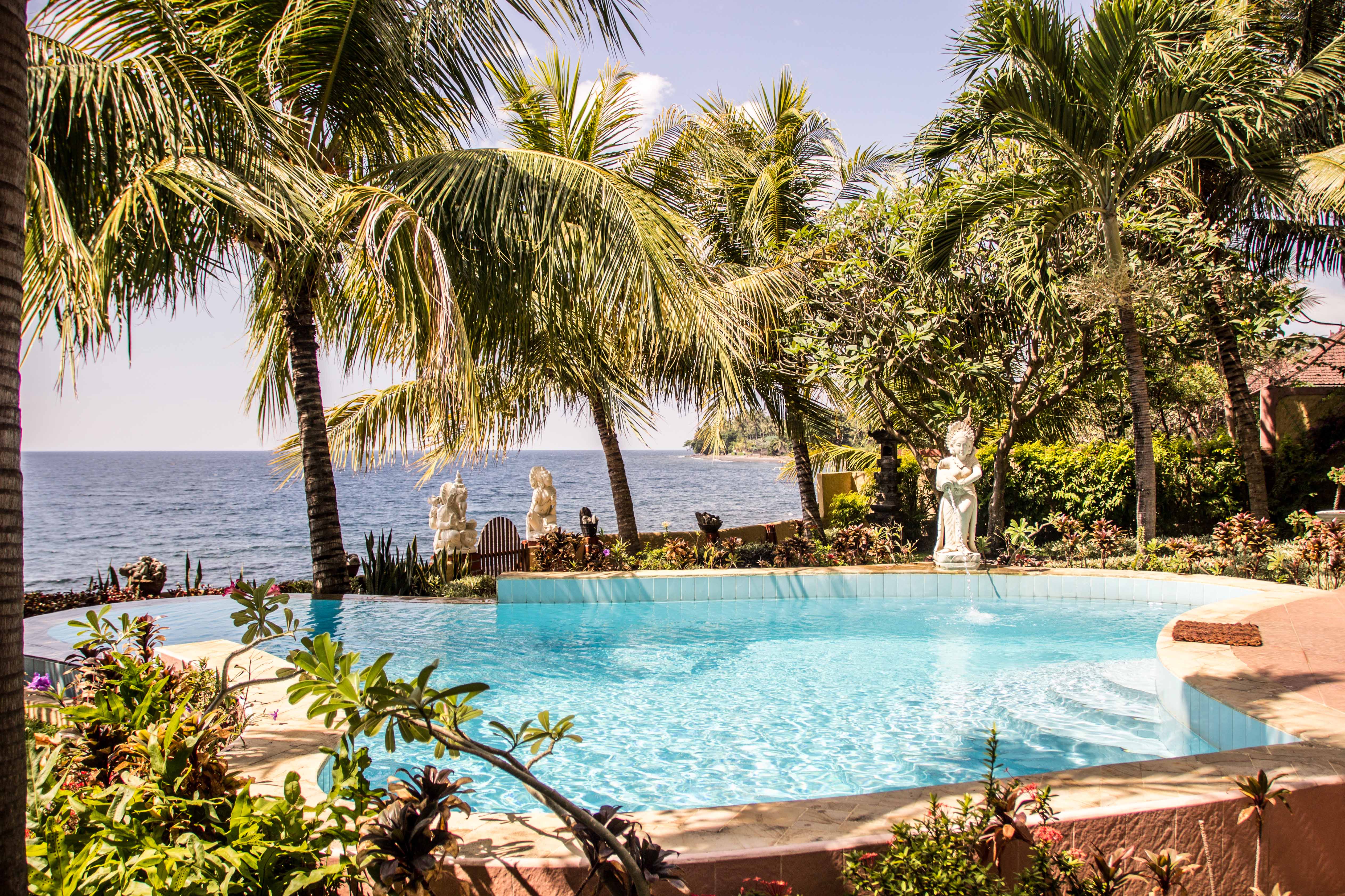 Teluk Indah Beach & Pool Villa