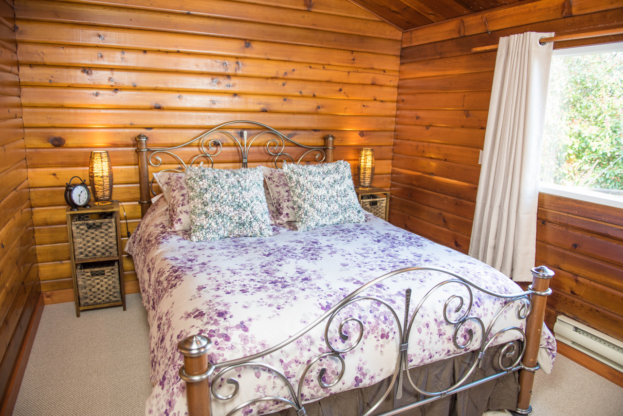 The Cozy Cabin Cabins for Rent in Sooke, British Columbia, Canada