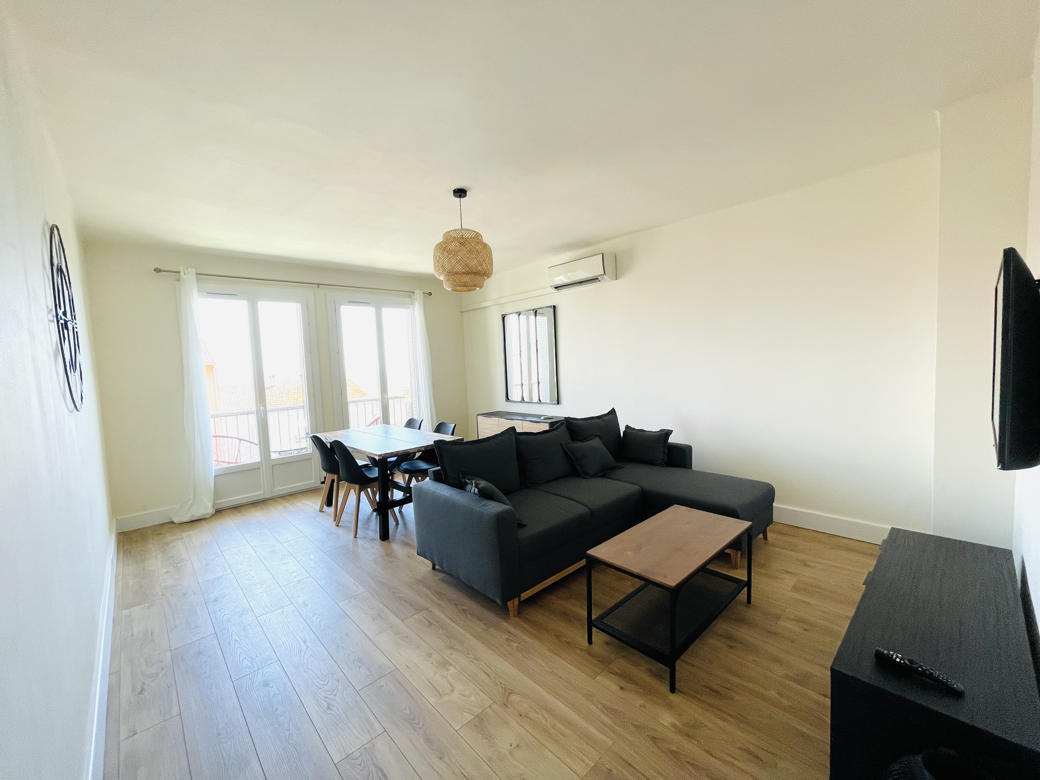 Big sea view apartment