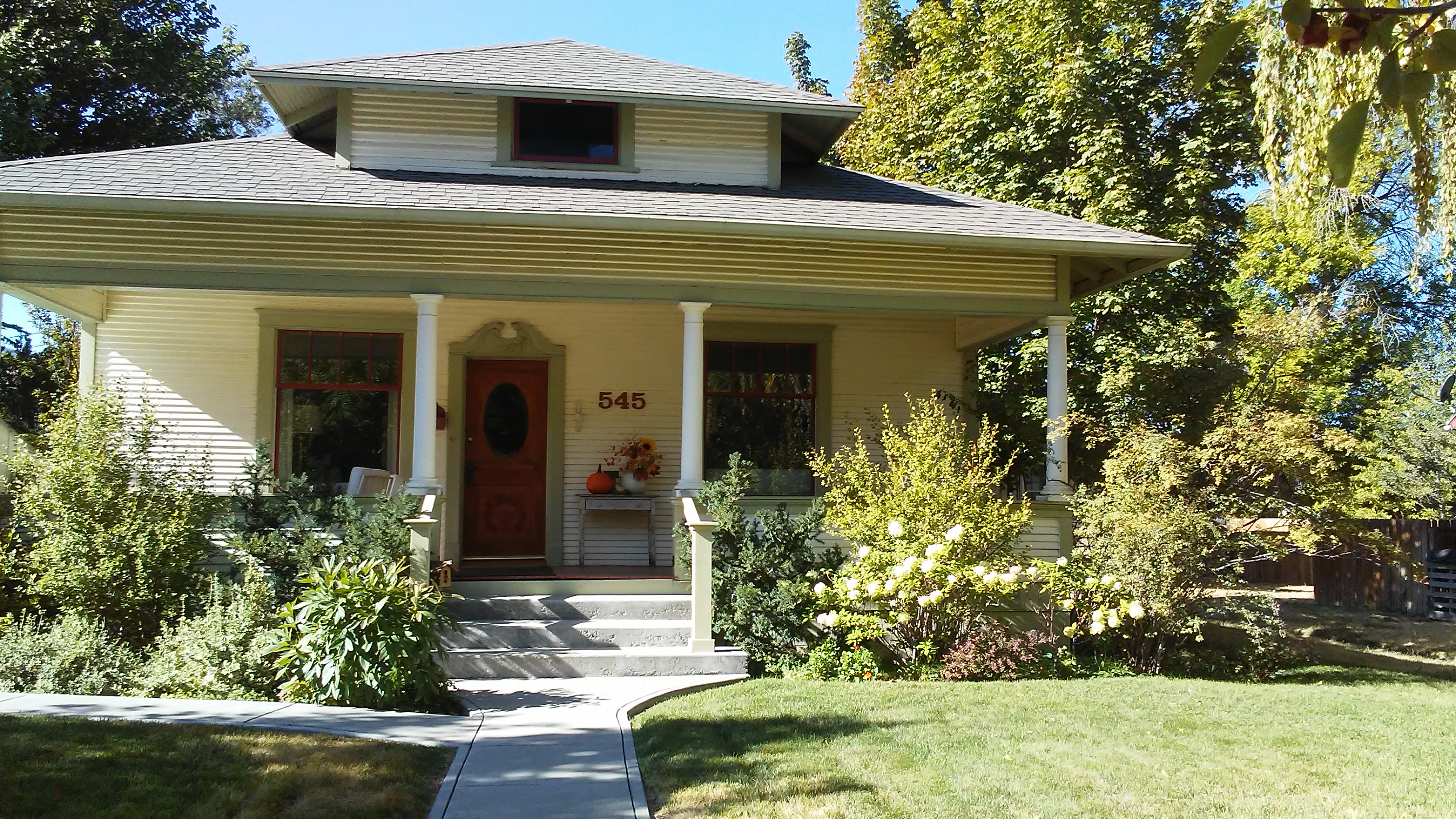 College Neighborhood Bungalow