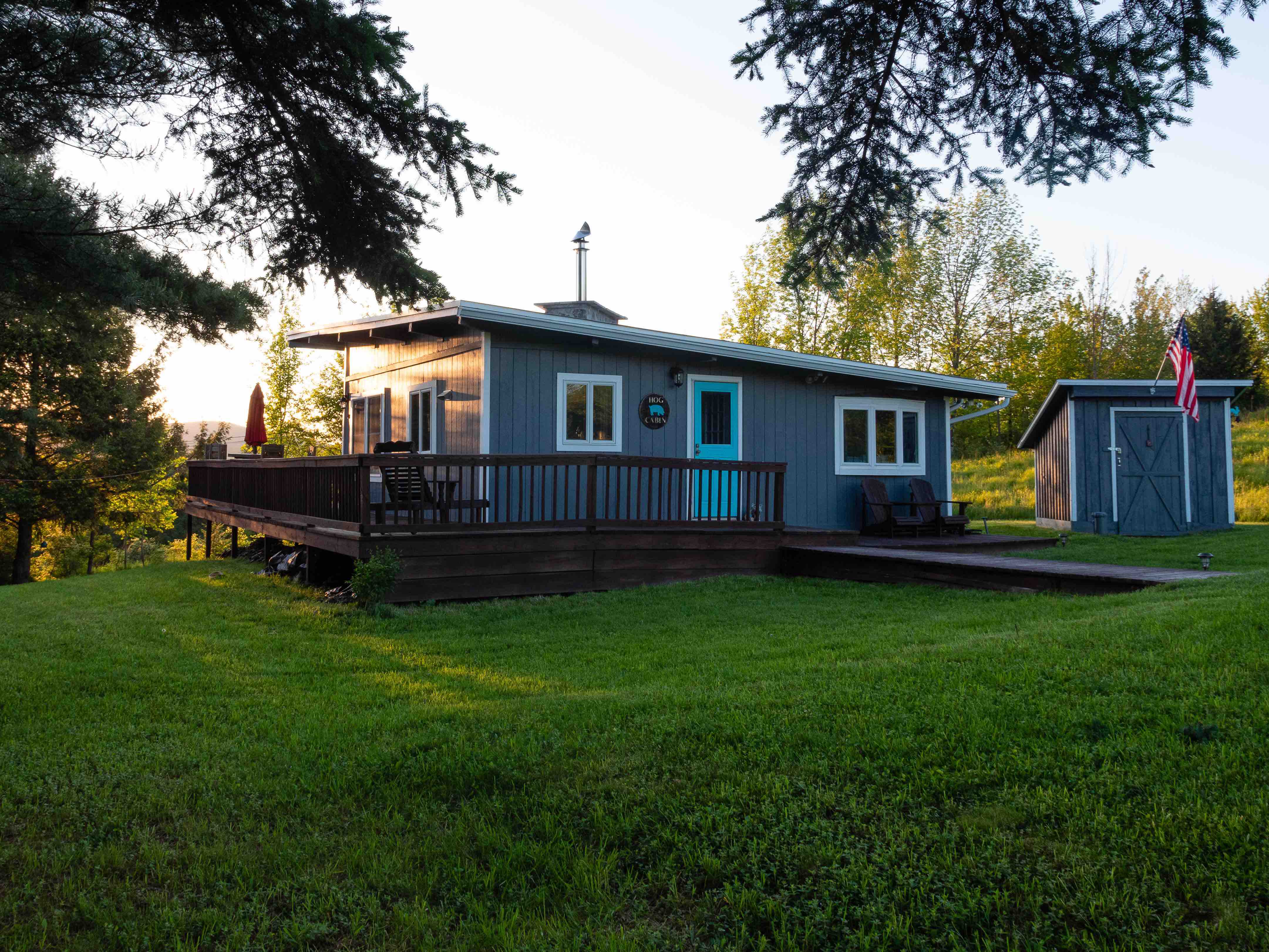 The "Hog" Cabin. Year round perfect stay. Cabins for Rent in