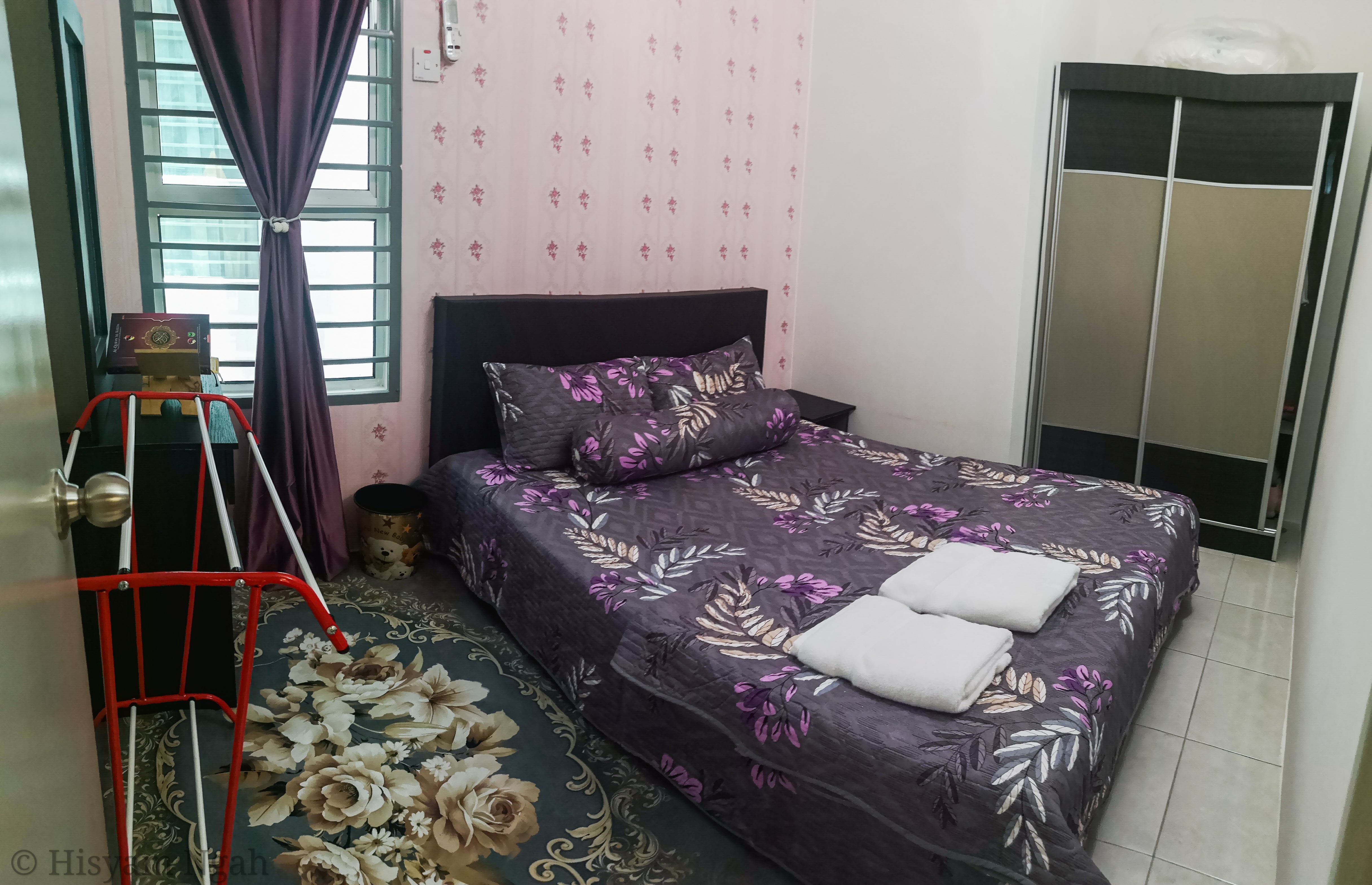 Homestay Aminhusna Semenyih - Townhouses for Rent in Taman Tasik