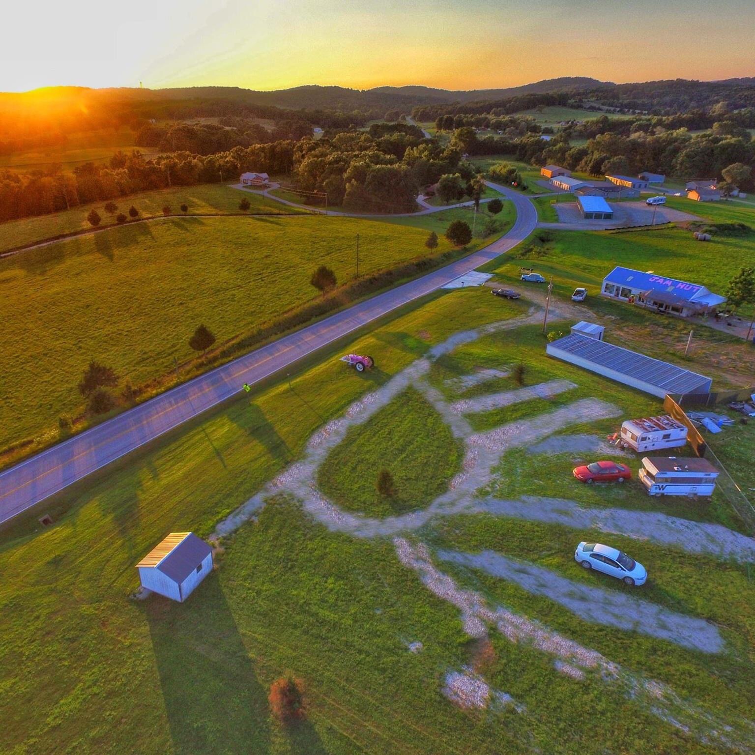 Hermann Camping Experience Campers/RVs for Rent in Berger, Missouri