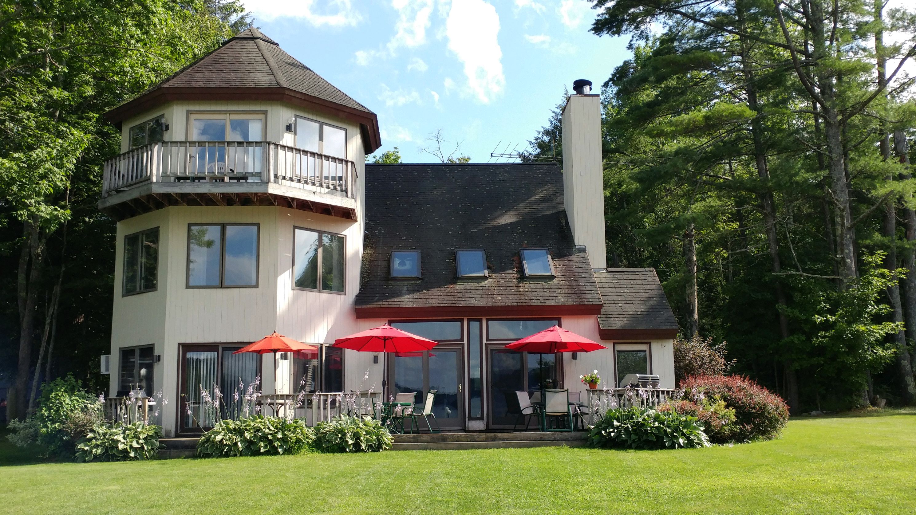 Lakefront all Season Home with Spectacular Views. Houses for Rent in Wells, Vermont, United