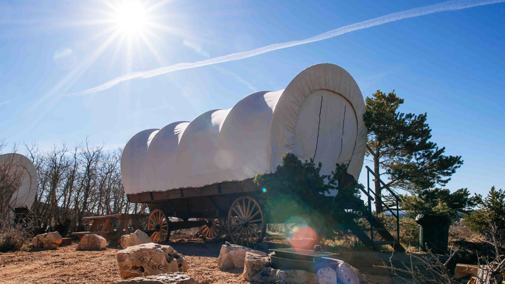 Zion & Bryce Glamping Wagon w/ Breakfast 2 Tents for Rent in
