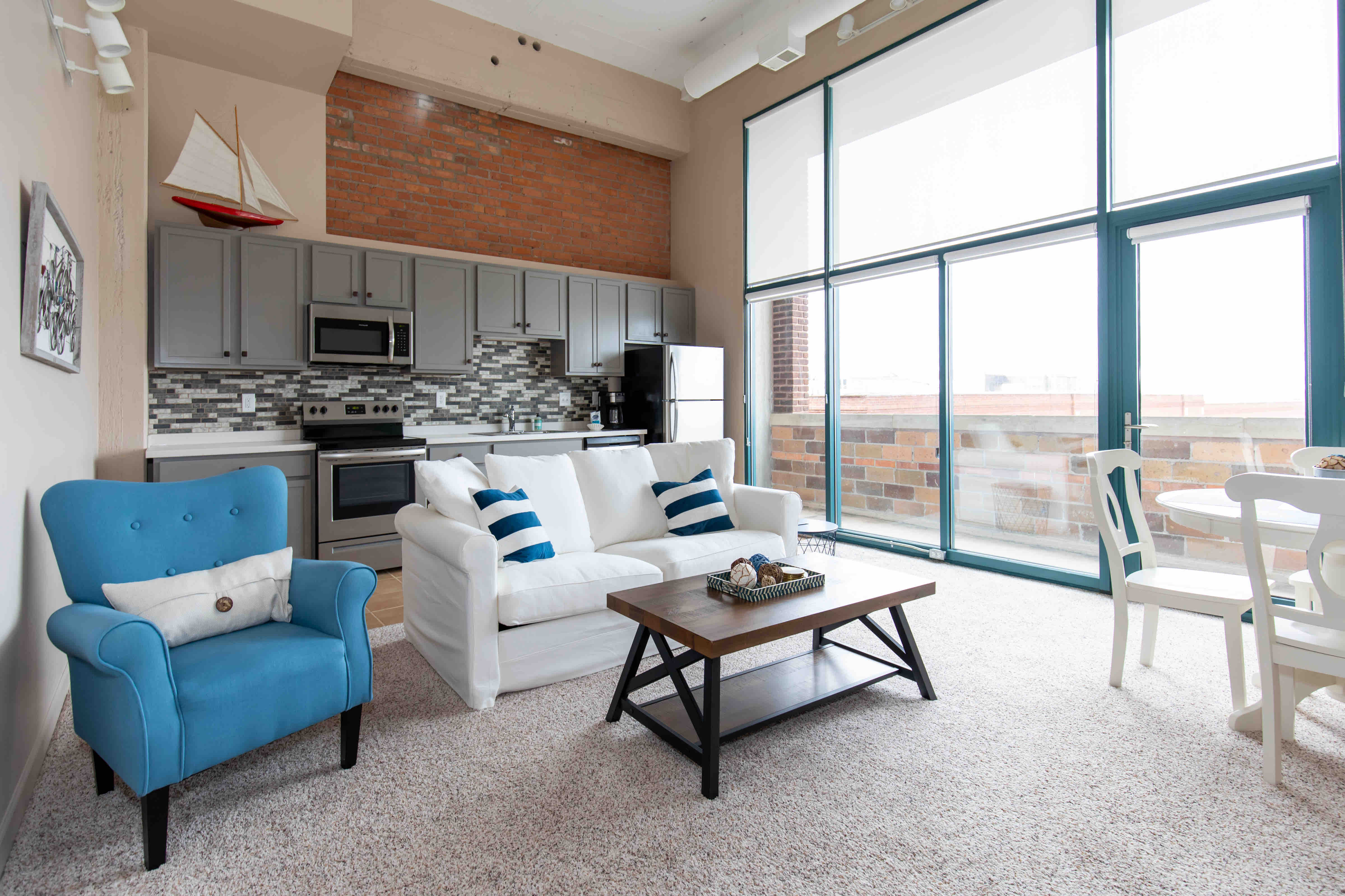 Spectacular Sandusky Bay Sunset Views For Four!