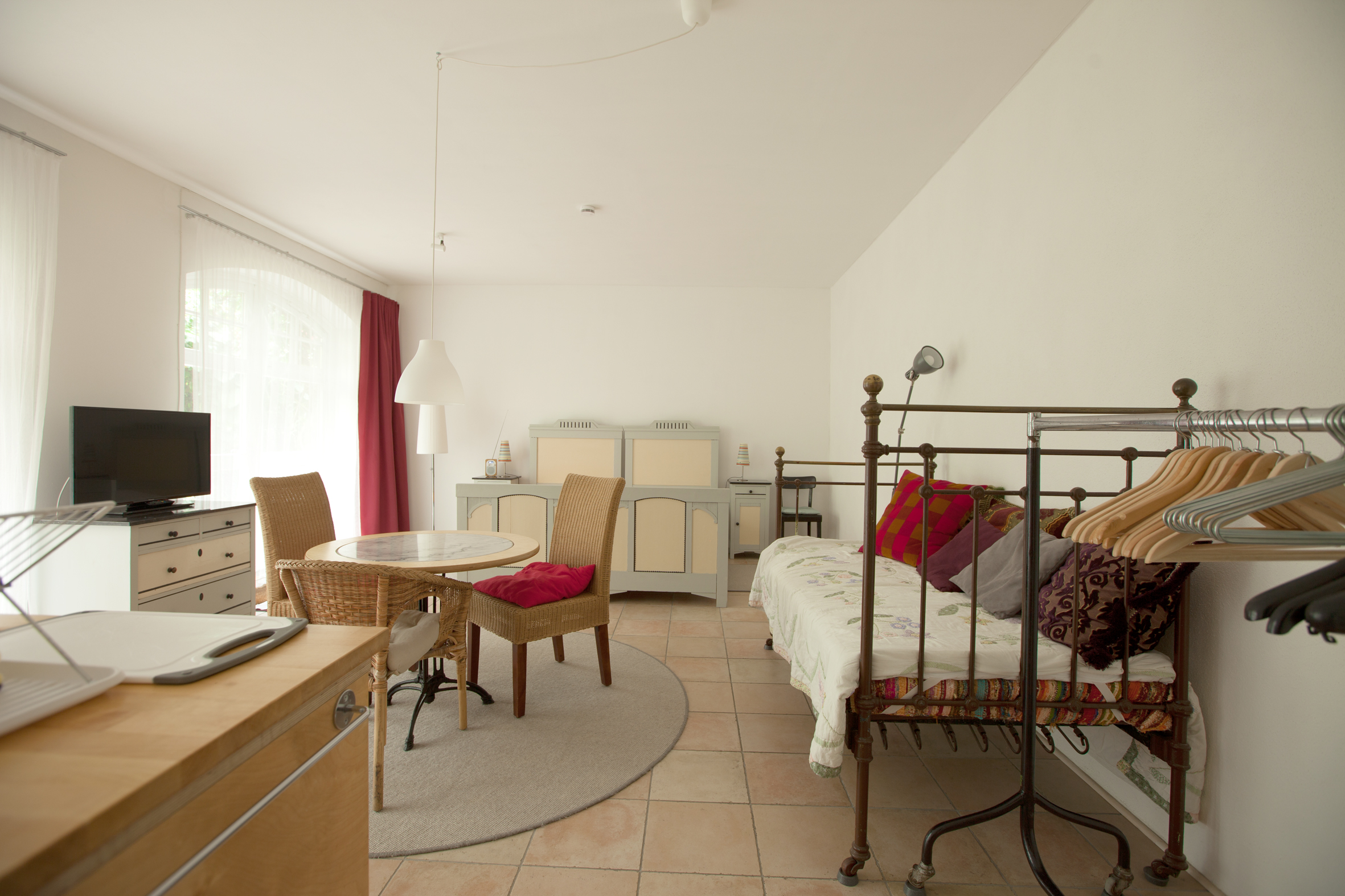 Coach House with a little garden in Helmholtzplatz, Berlin