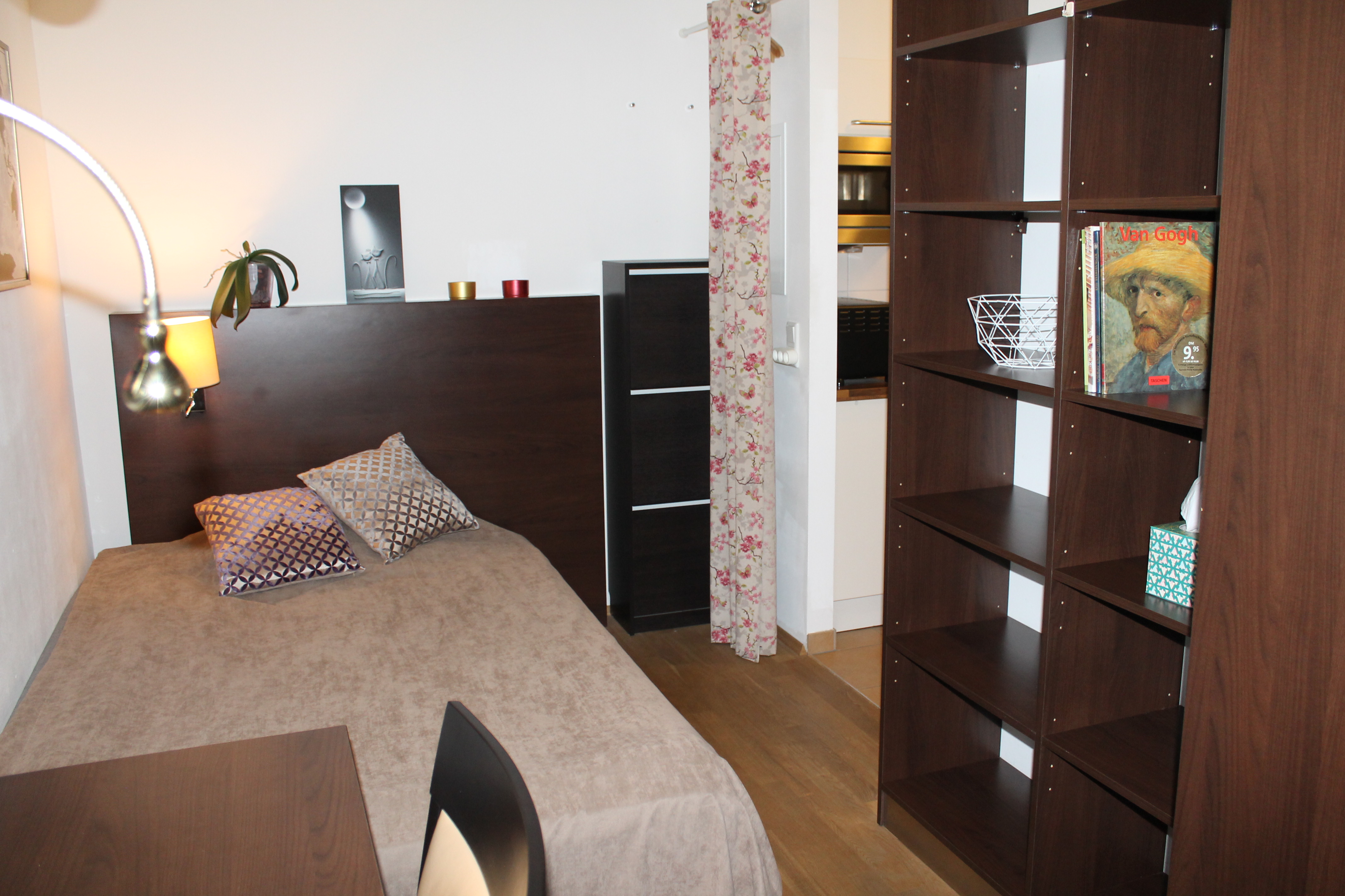 A lovely and modern, conveniently located studio - Apartments for Rent