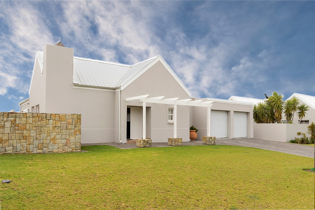 Trafford Cottage on Kingswood Golf Estate Houses for Rent in