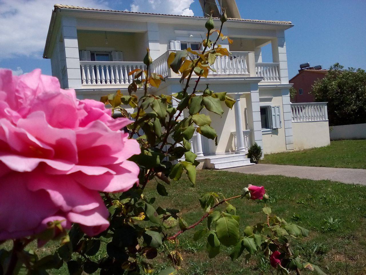 Sissy's Rose Garden apartment