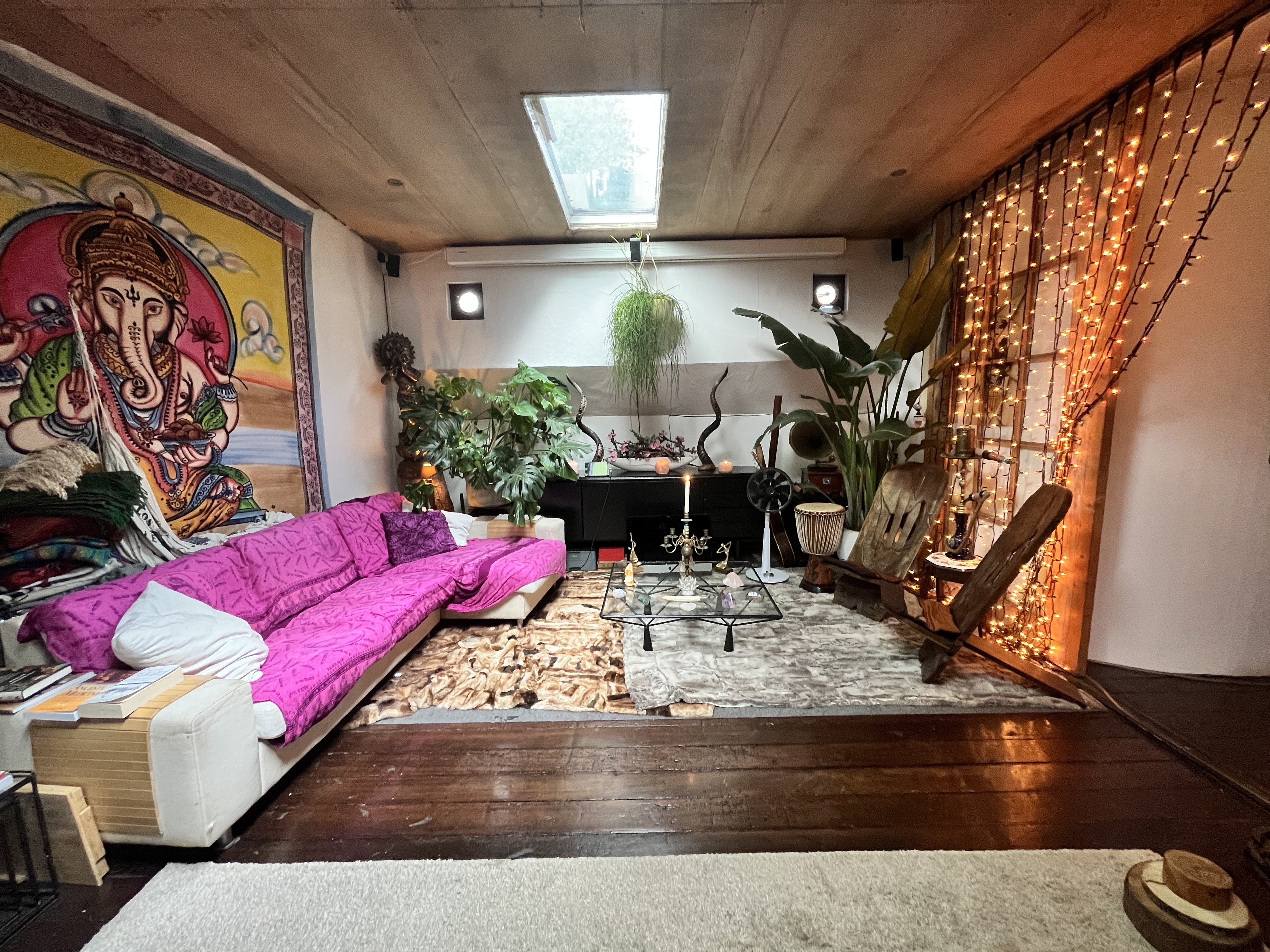 Cute Room for Two in Amazing Historic Ship!