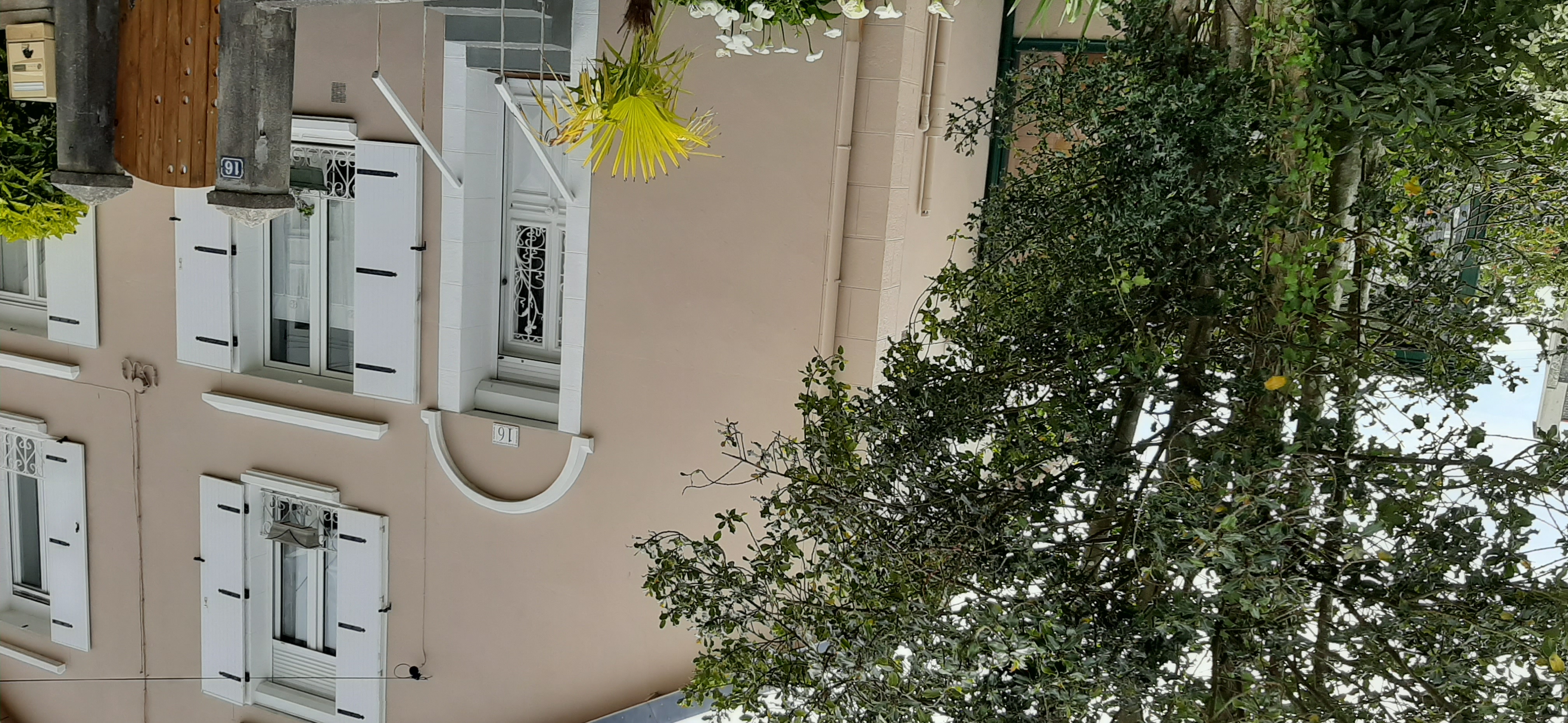 On the peninsula, charming 1930s house