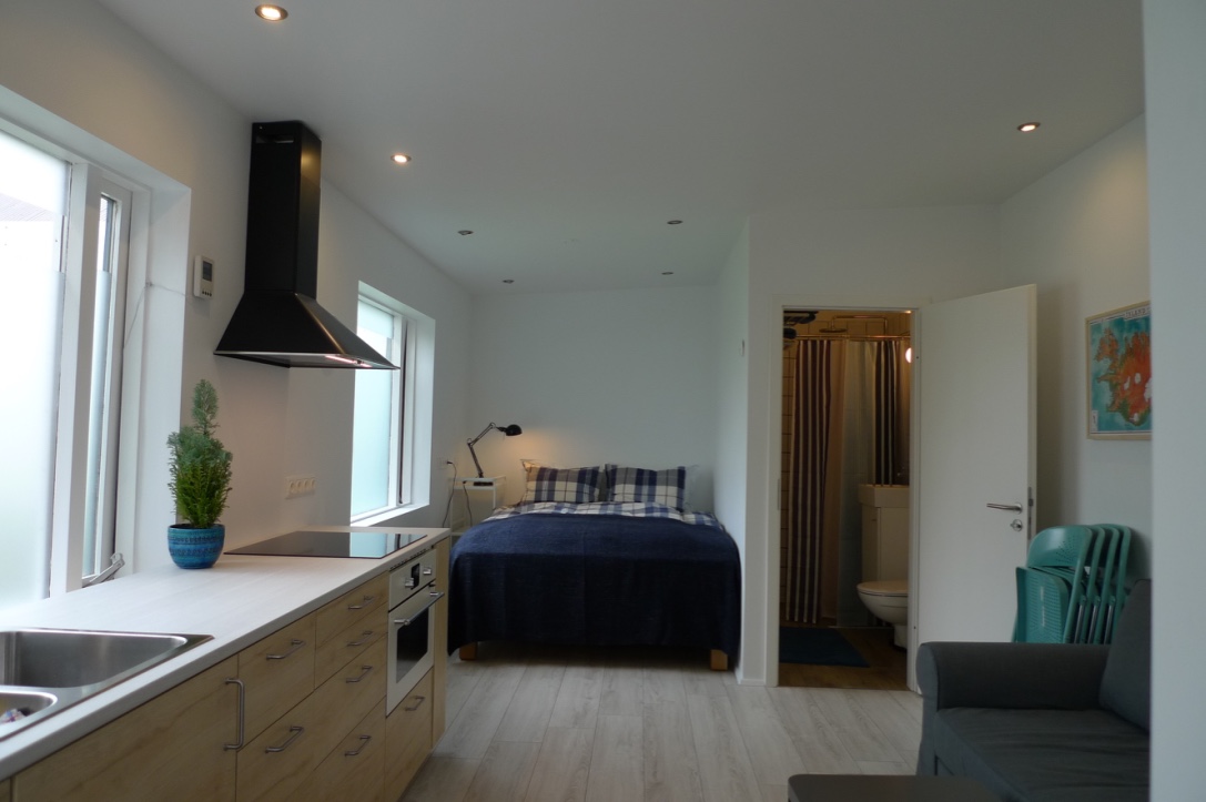 Studio 38  Private entrance and Cosy studio!