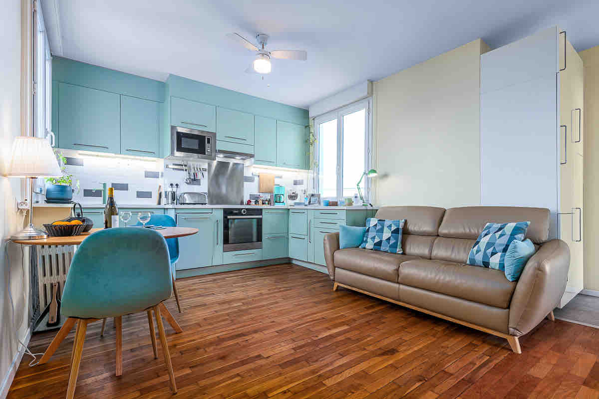 Quiet and sunny apartment 10 min from the metro