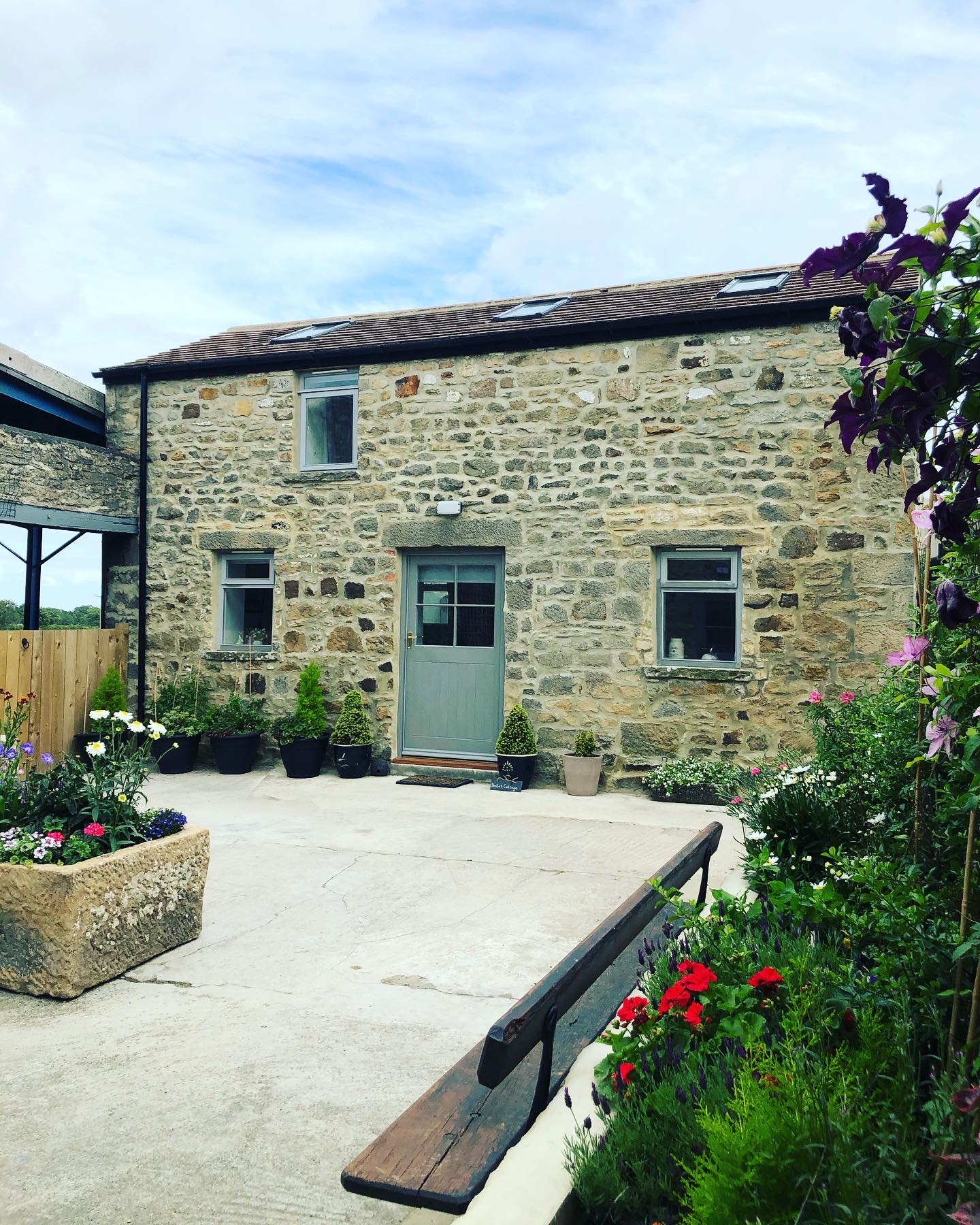 Sheila’s Cottage. Sleeps 23. Allow one dog Cottages for Rent in