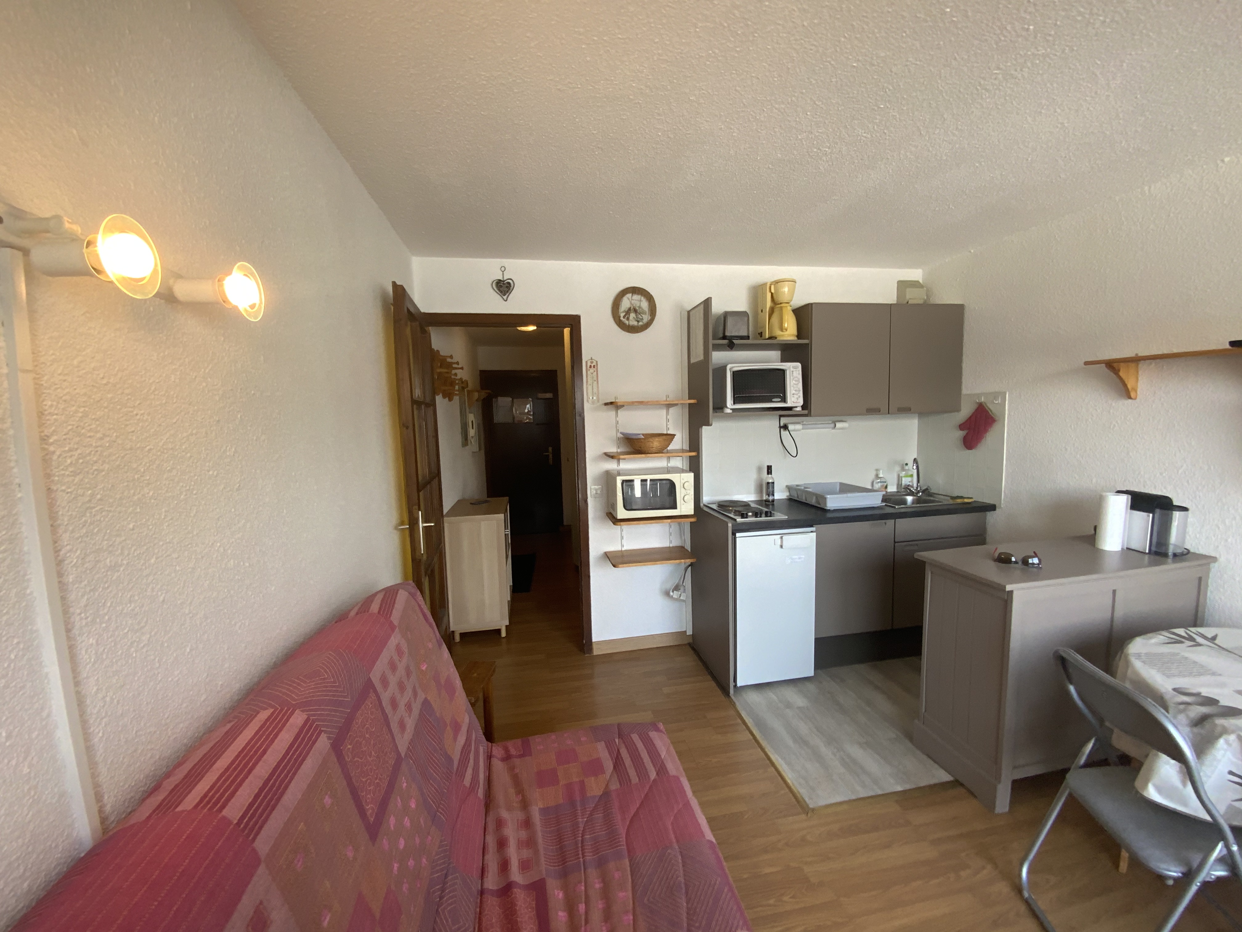 Pieds des pistes, 4 pers, parking Albiez Montrond