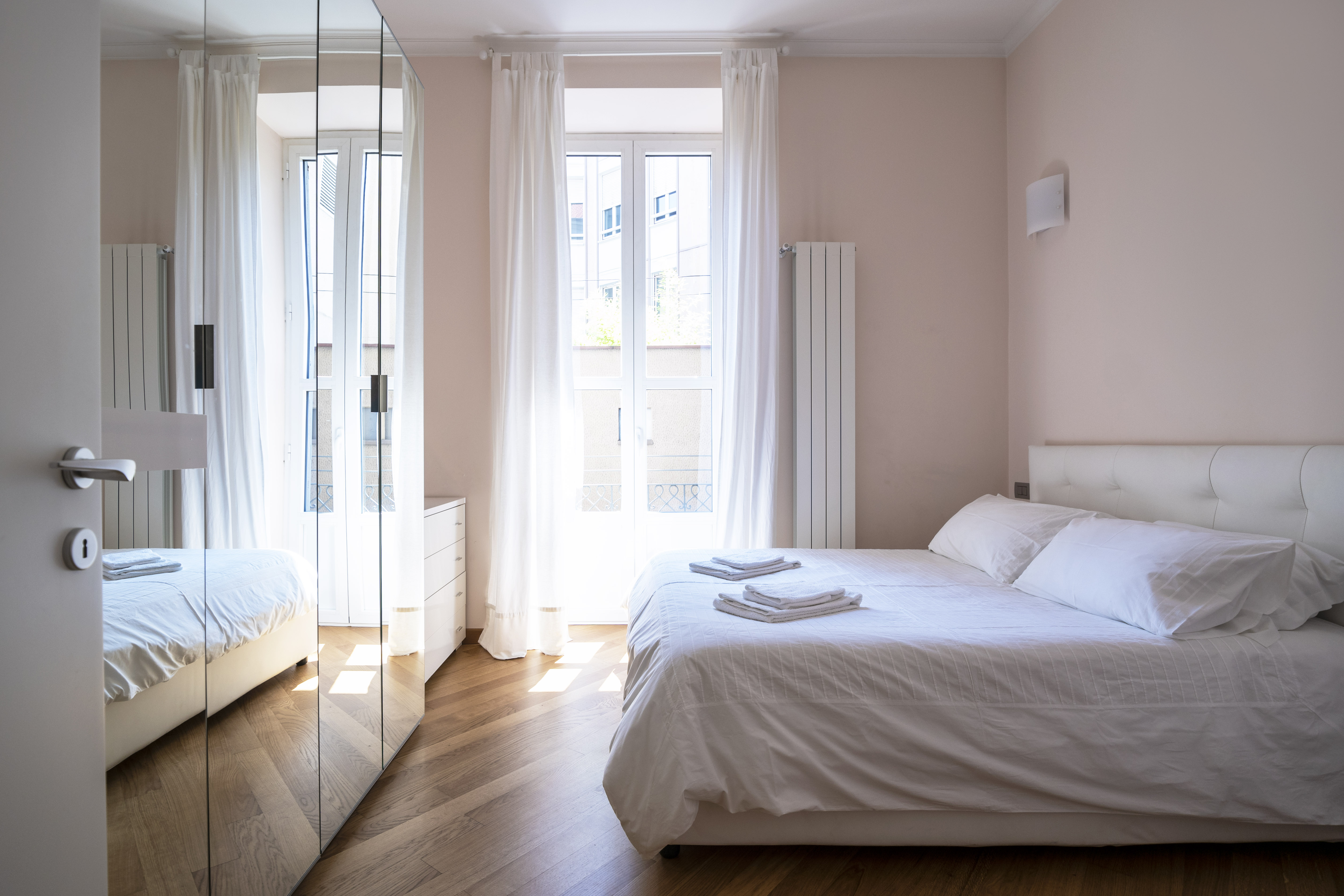 Duomo Jewel, your home steps from Duomo-A/C & WiFi