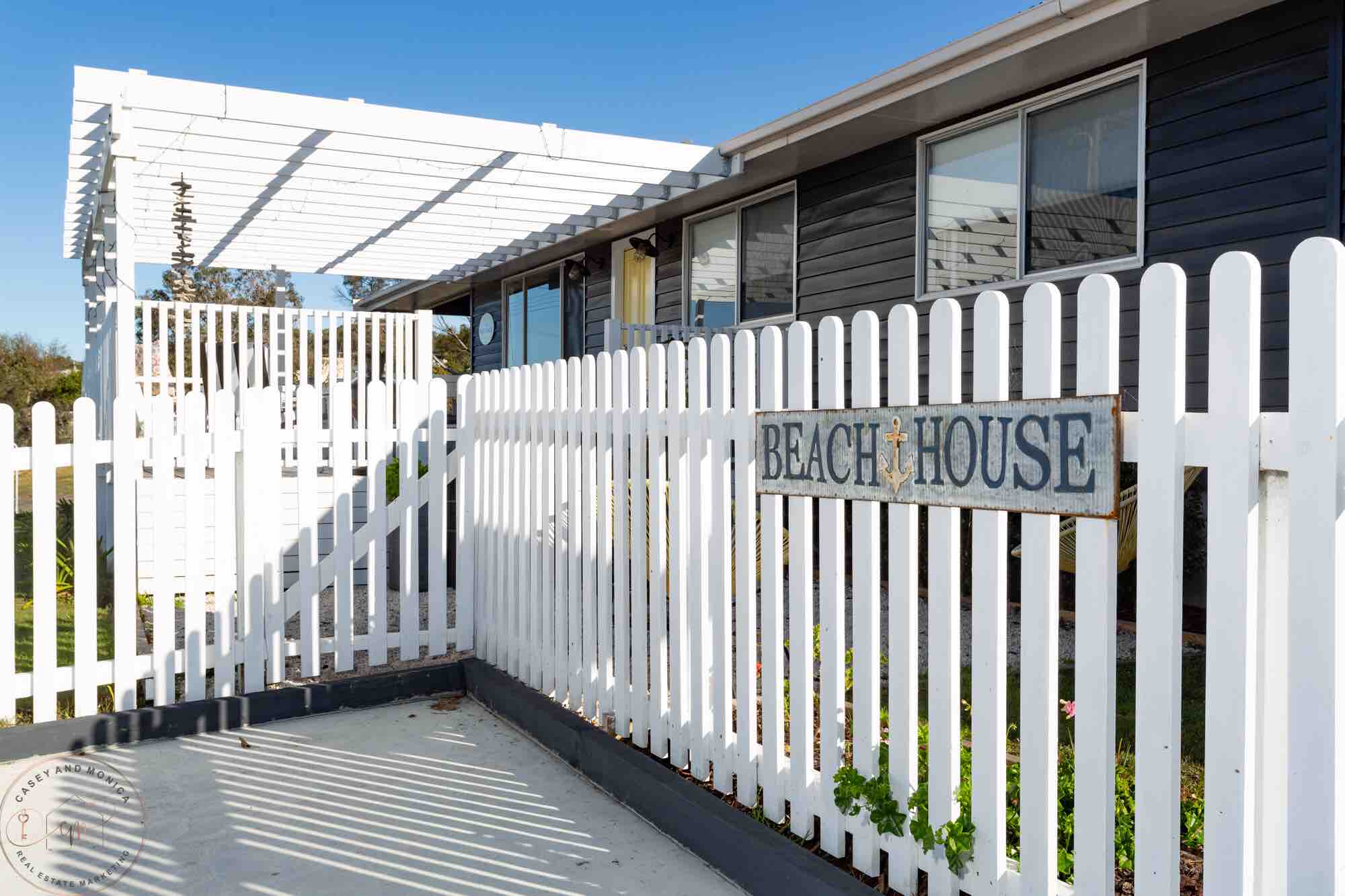 Beach & Bush collide Pier Shack Houses for Rent in Bridport, Tasmania