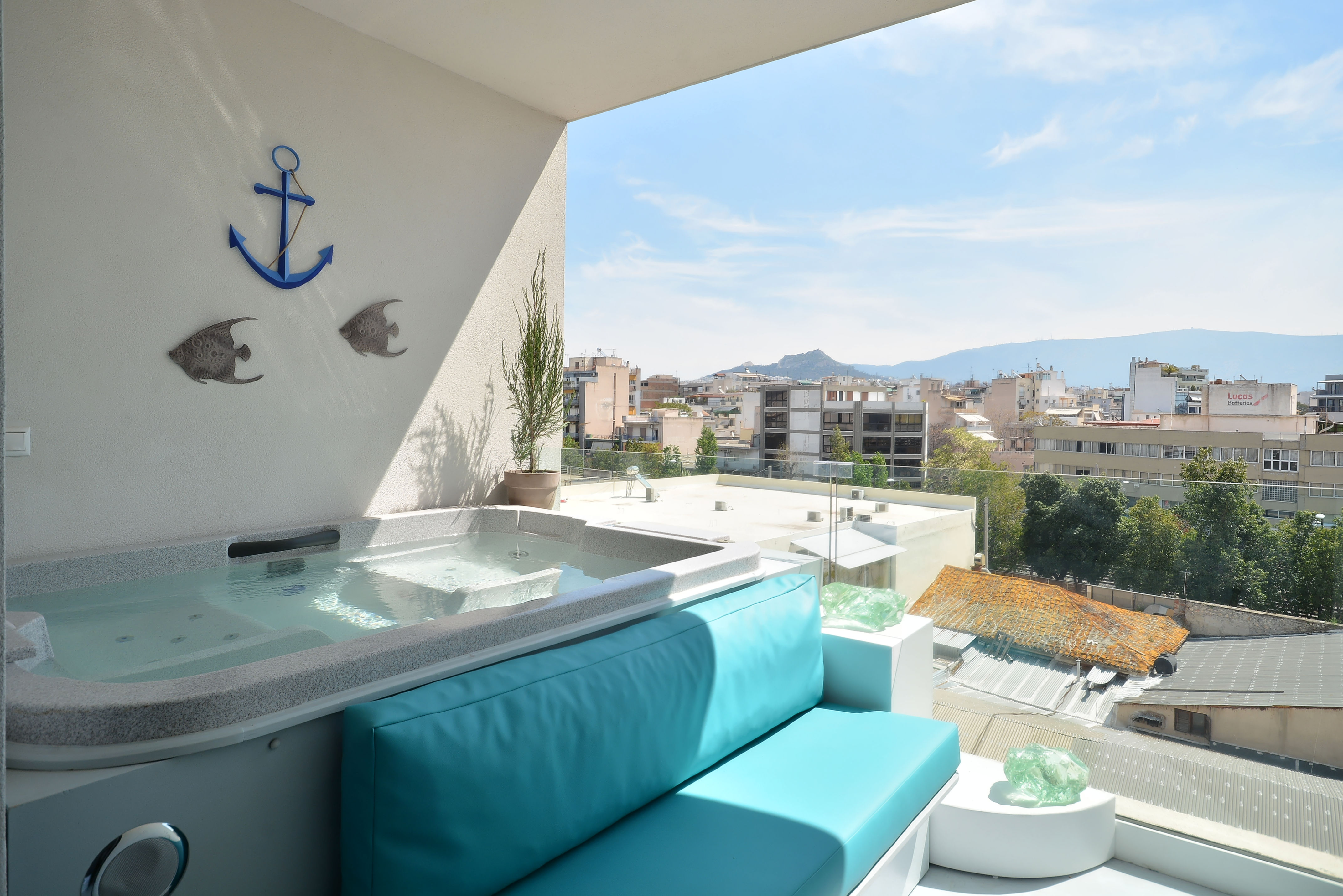 Luxury Jacuzzi Flat with Acropolis view in Gazi
