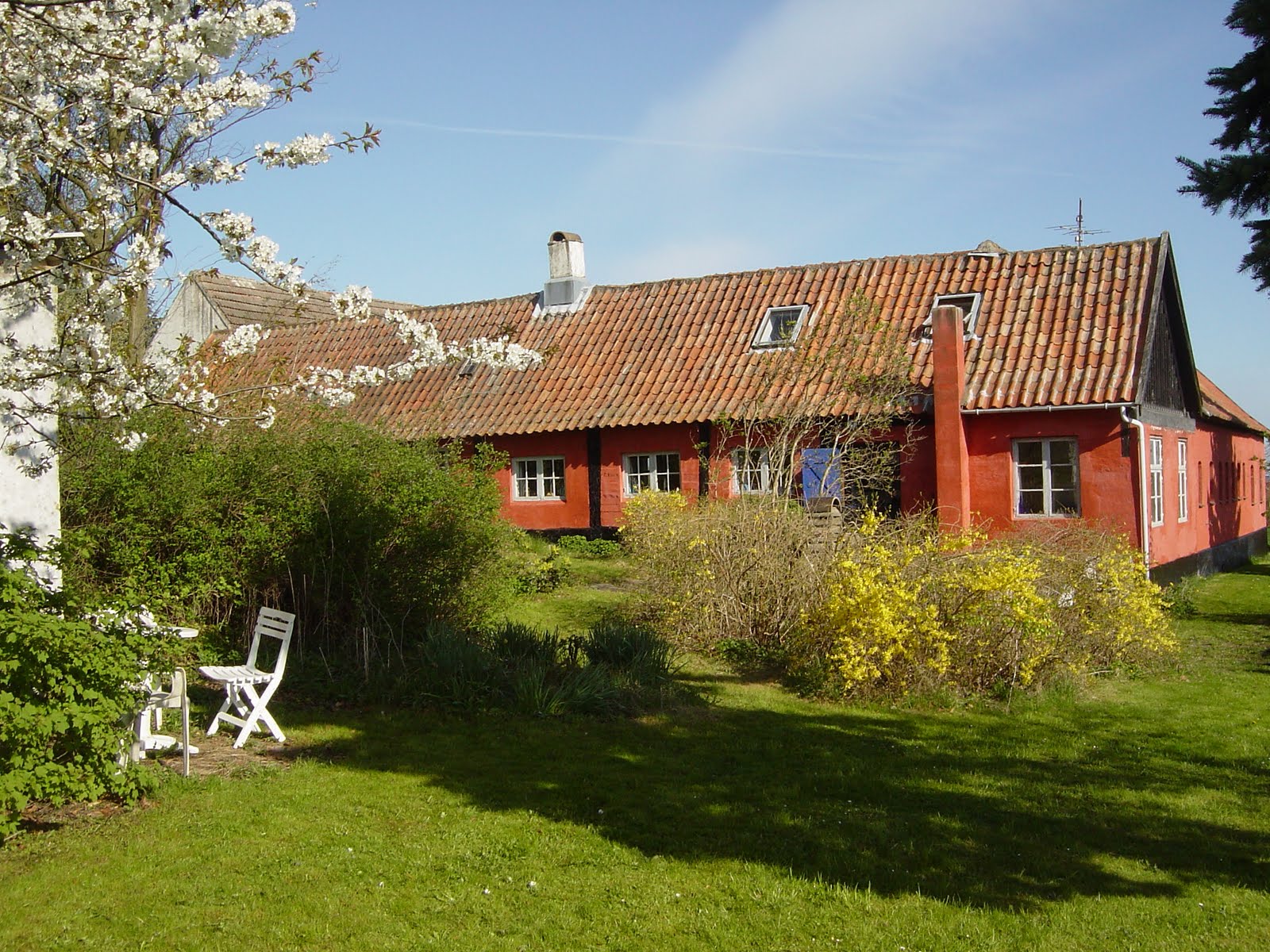 Charming old farm, view to the sea + close to Tejn