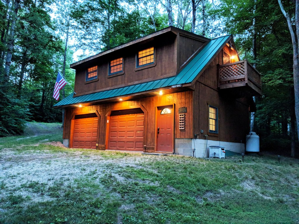 Cozy Lake House Cottages for Rent in Elmira, Michigan, United States