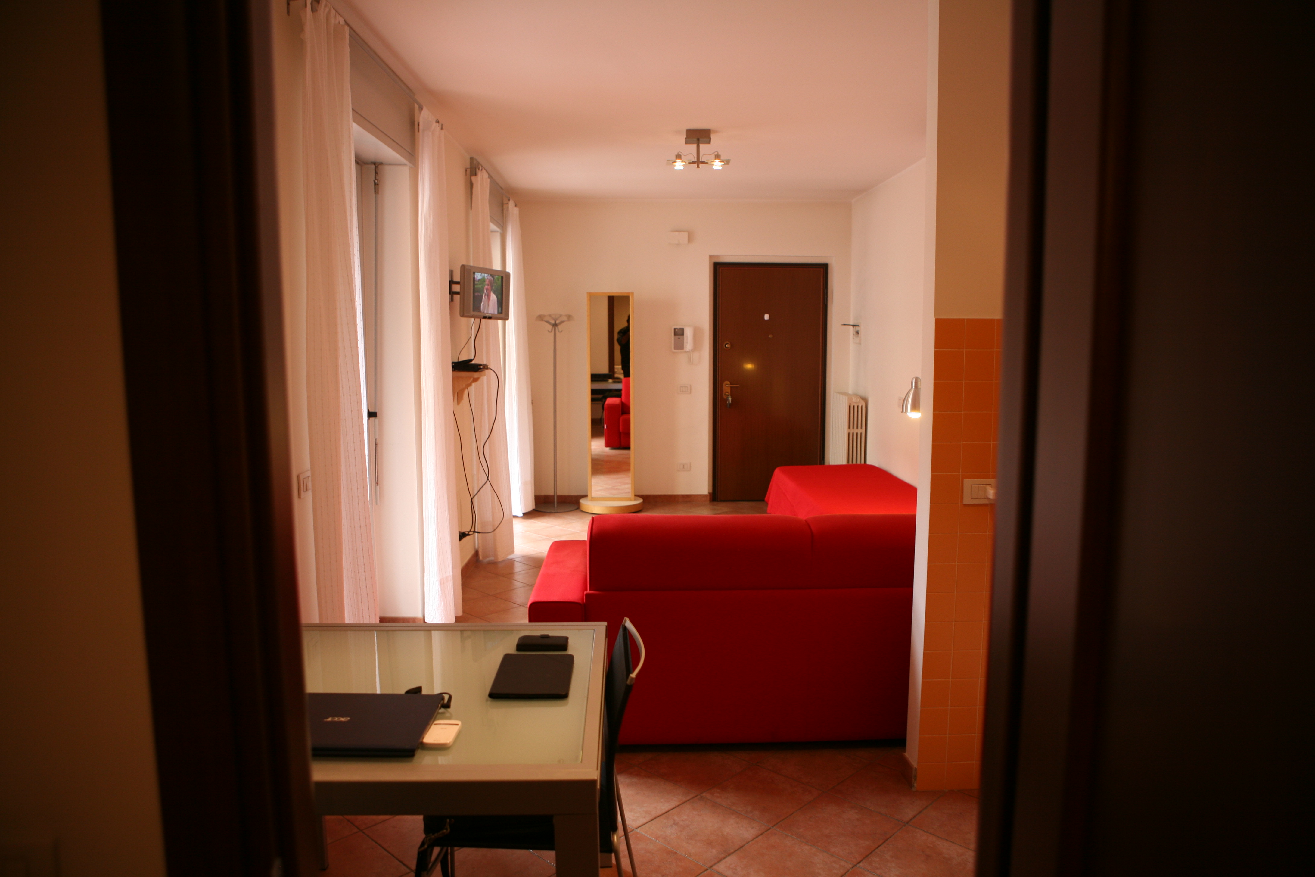 Town centre studio with balcony