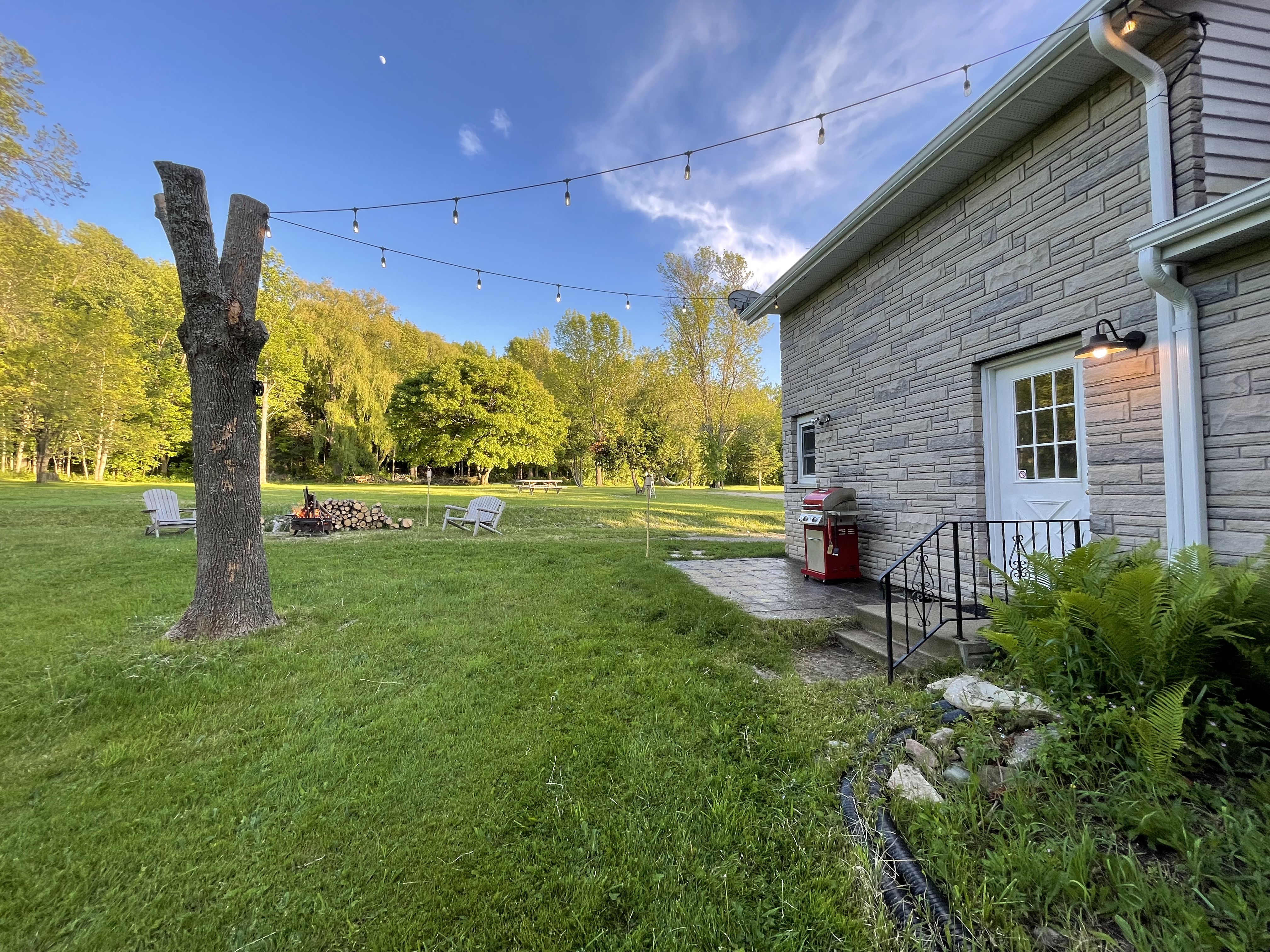 Cozy Getaway on the Bruce Trail!