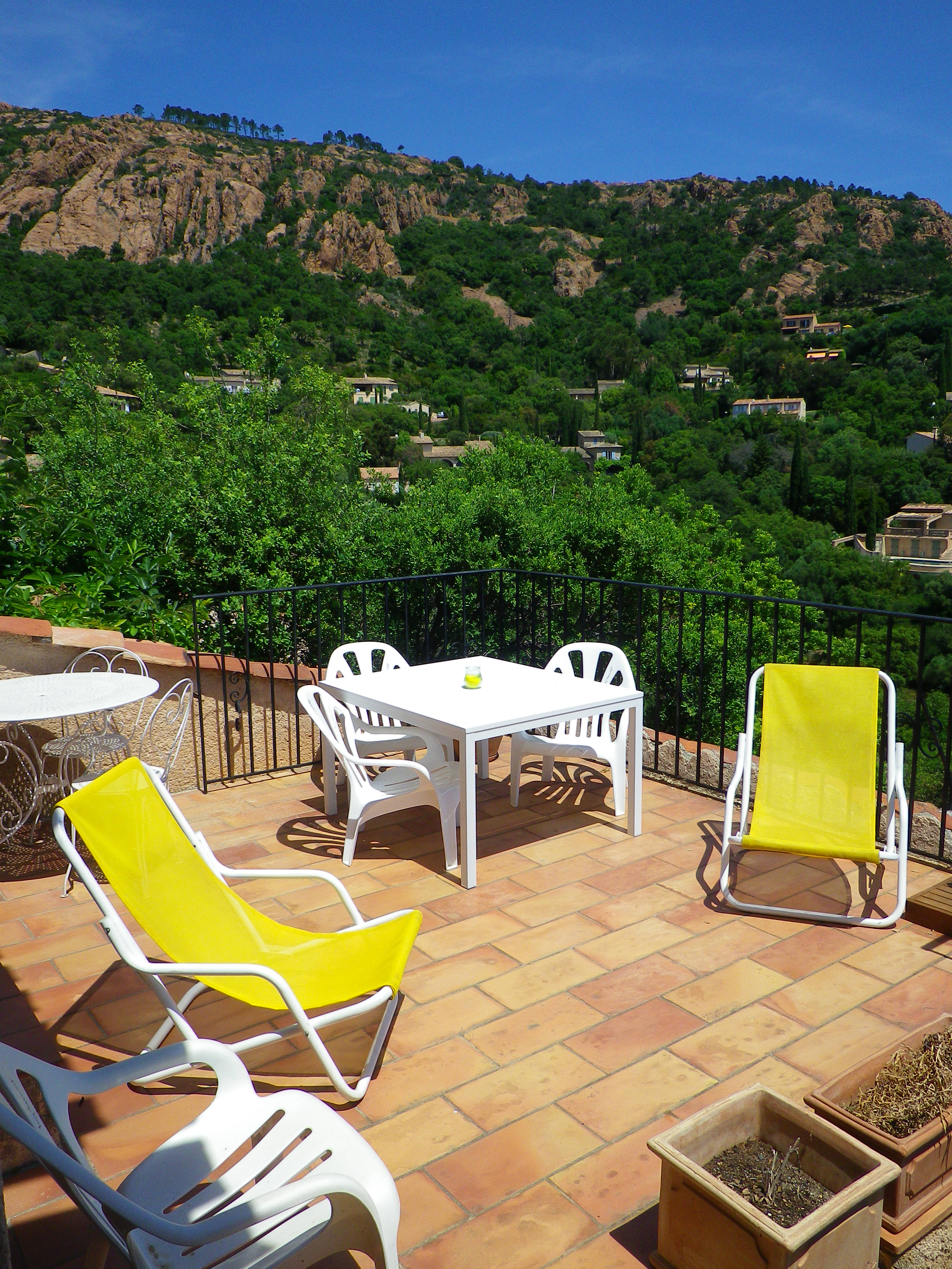 sun vue outdoor living furniture on Belle Villa Cote D Azur Avec Piscine Vue Mer Houses For Rent In Agay Provence Alpes Cote D Azur France